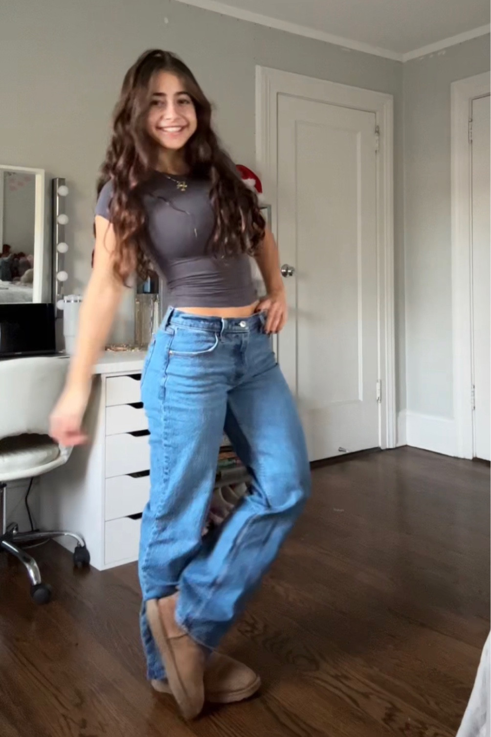 outfit from outfit inspo tiktok
top: white fox (too blessed tee) (xxs)
jeans: 24
shoes: 8