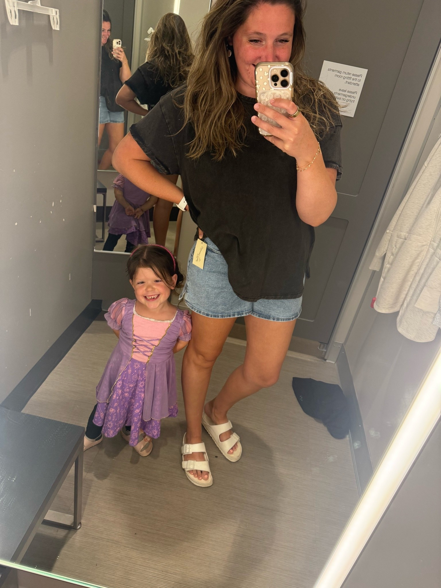 I was influenced on these a line denim shorts from @Target !!!

#LTKMidsize #LTKootd #LTKTall