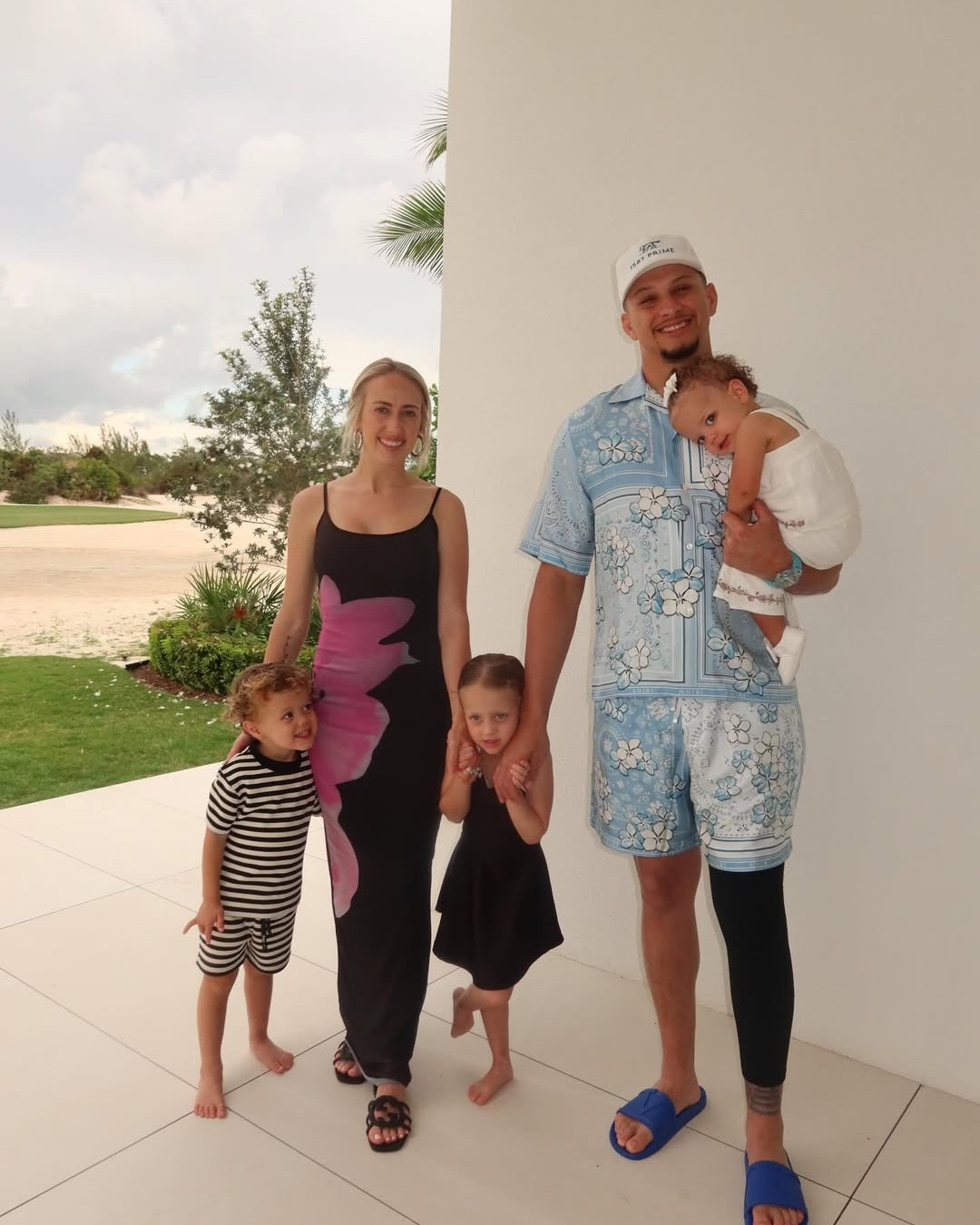 Florals for spring 🌸🌺

#LTKdayinmylife #LTKMens #LTKootd