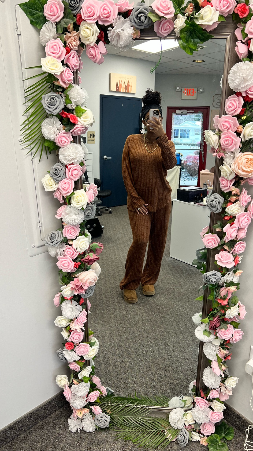 this brown lounge set is one of my new go-tos as a busy mom on the move. 🤎 I sized up to a large for that extra length and effortless oversized flow, but it fits true to size (normally a medium). You can mix + match the pieces for quick, casual outfits that still look put together. Comes in tons of colors too! Perfect for moms who want comfort and cute without the stress. #ltkmom

#LTKWorkwear #LTKmomlife #LTKootd