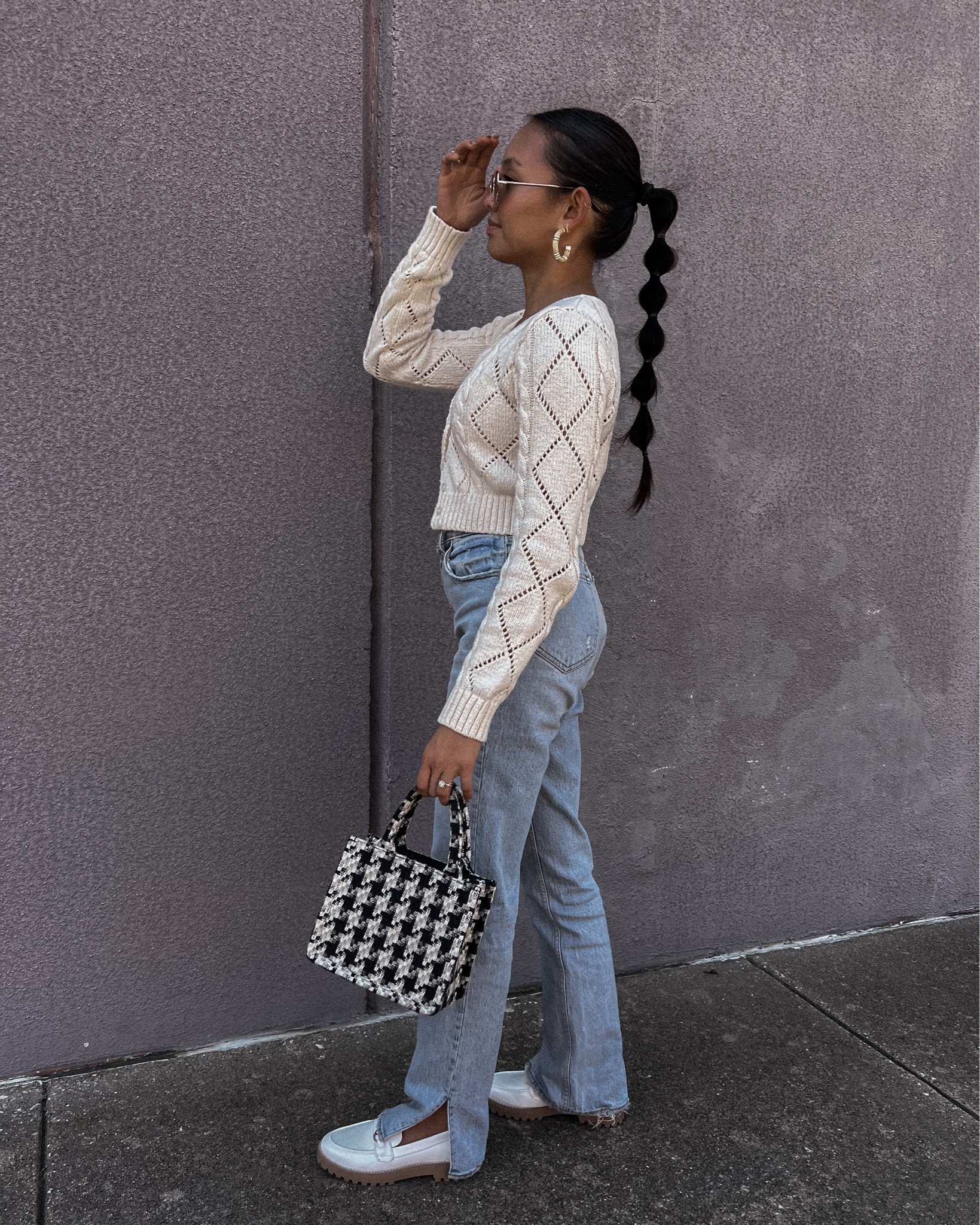 Get ready with me: Cropped cardigan, split hem jeans, Abercrombie jeans, Abercrombie denim (tts), white loafers, houndstooth bag

Fall transitional style, transitional outfit, fall transition, meir, a work life 

#LTKshoecrush #LTKCon #LTKSeasonal