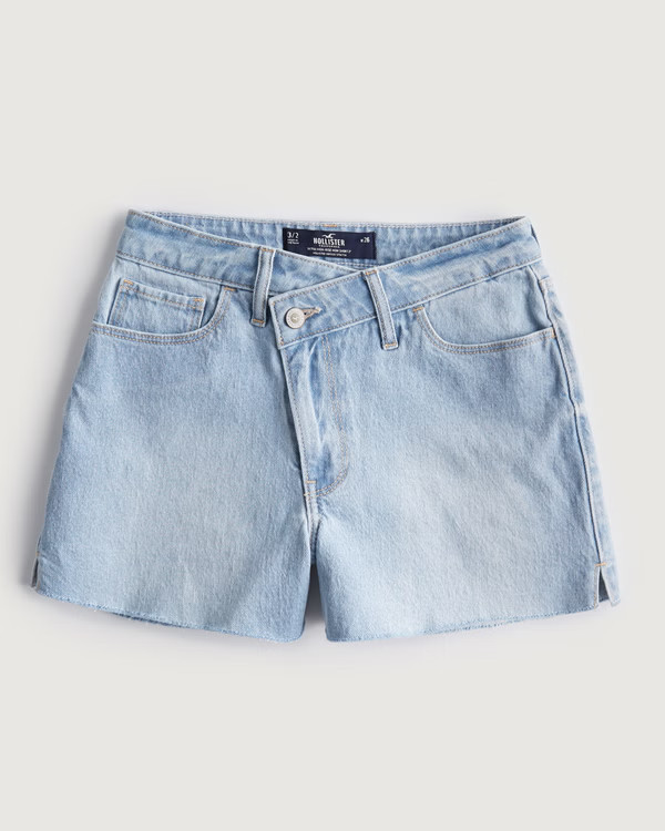 Ultra High-Rise Light Wash Crossover Waist Denim Mom Shorts | Hollister (US)