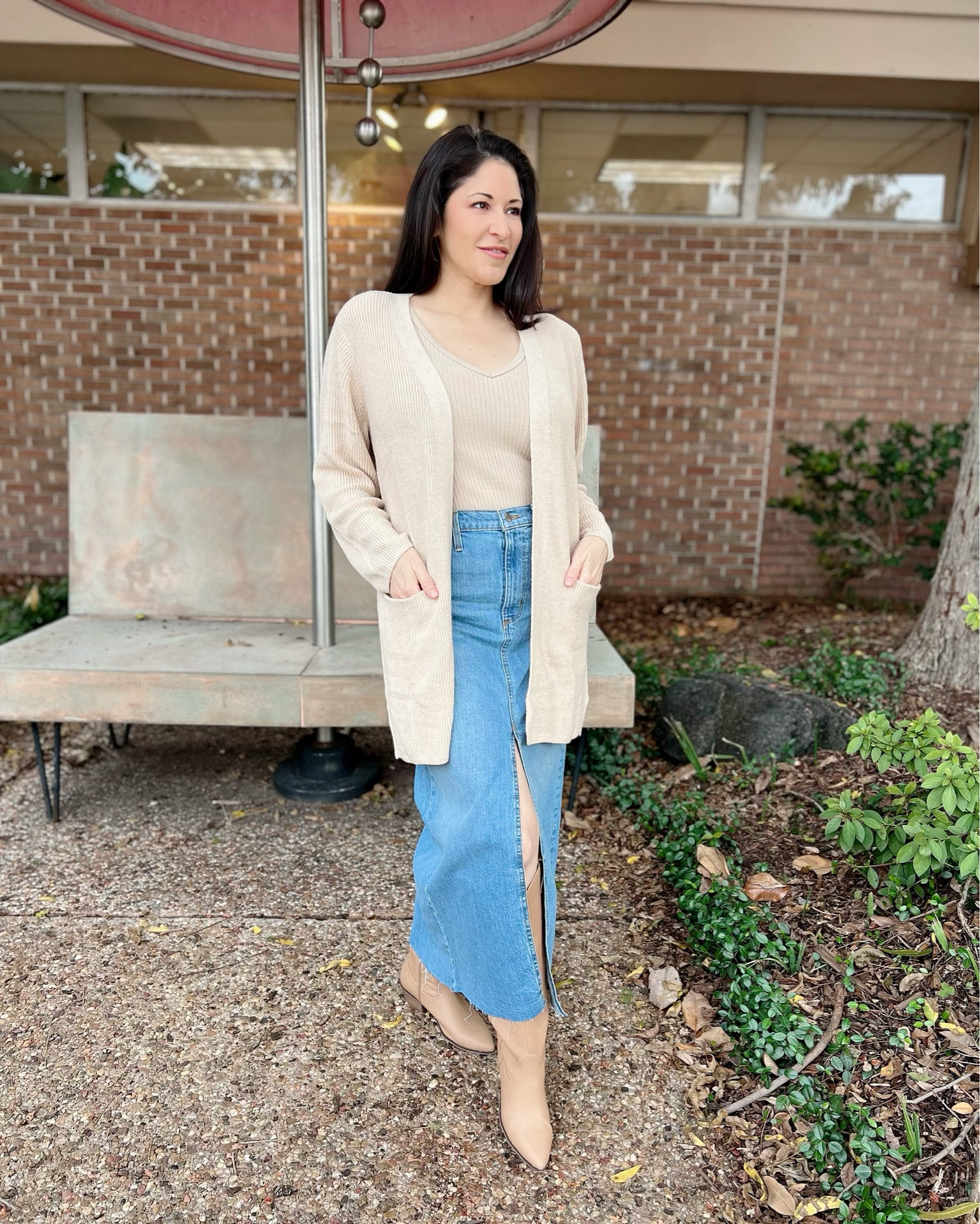Sharing my favorite maxi denim skirt! I chose a more casual look. Also tagged a favorite midi denim as well!

Skirts / denim/ denim skirt / maxi skirt / midi skirt / casual skirt / long cardigan / neutral/ western boots / knee high boots 

#LTKshoecrush #LTKfindsunder50 #LTKstyletip