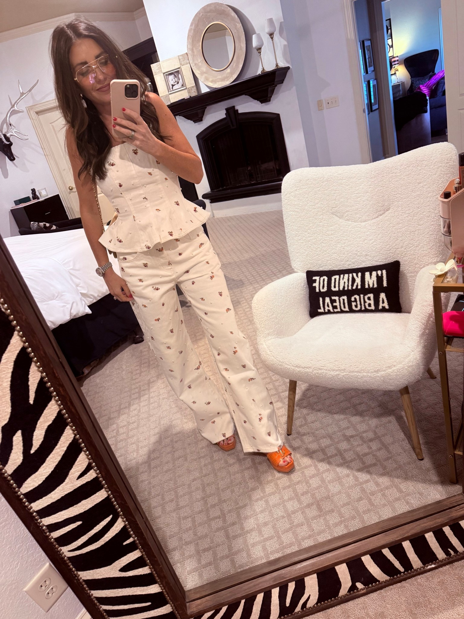 🤍🧡🤍🧡

Top: 2
Jeans: 26

Baggy jeans
White jeans
Orange wedges
Steve Madden
Matching set
Spring outfit 


#LTKootd #LTKSeasonal #LTKgrwm