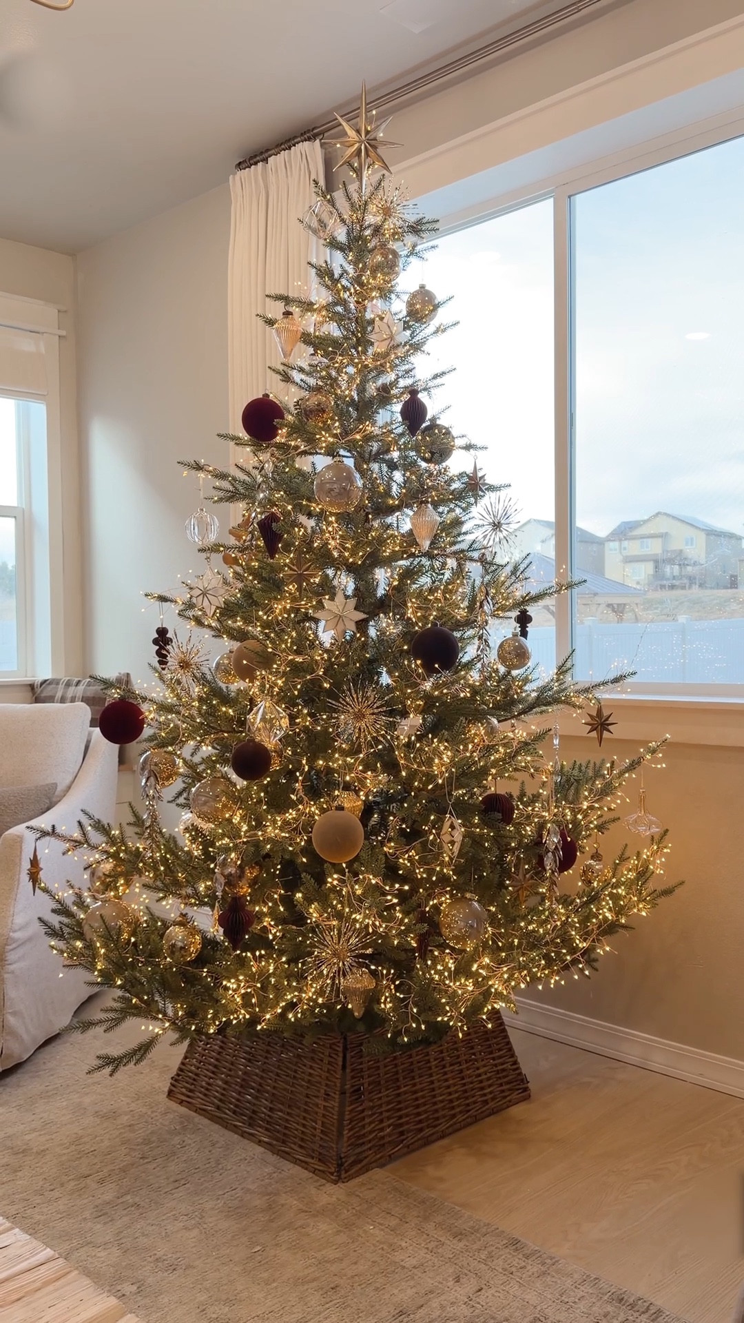 christmas tree reveal! use code KENZIEMAC30 for an extra discount on the tree, lights, and collar! sale ends TONIGHT!

#LTKSeasonal #LTKHoliday #LTKHome