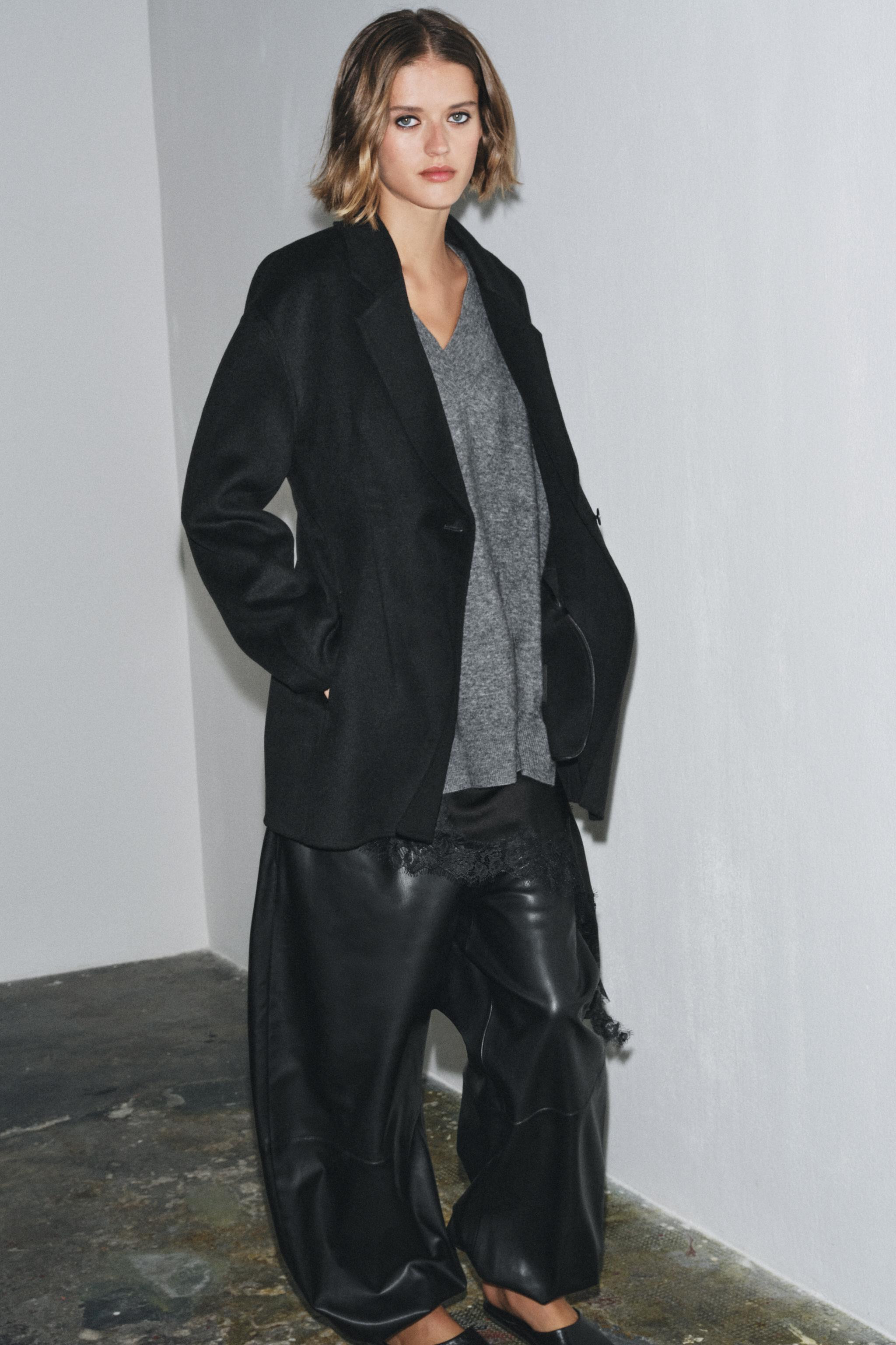 TAILLIERTER BLAZER MIT WOLLE ZW COLLECTION | Zara DE