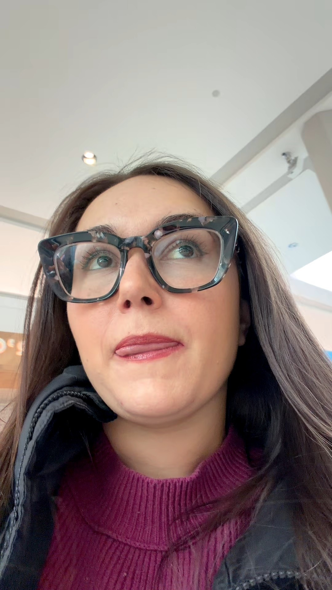 Old Navy try on haul! So many good deals right now. 
Pants- size large
Sweatshirt- size medium
Sweater- size medium 
Jacket-size large 
Sherpa- size small 


#LTKFindsUnder50 #LTKMidsize #LTKPetite