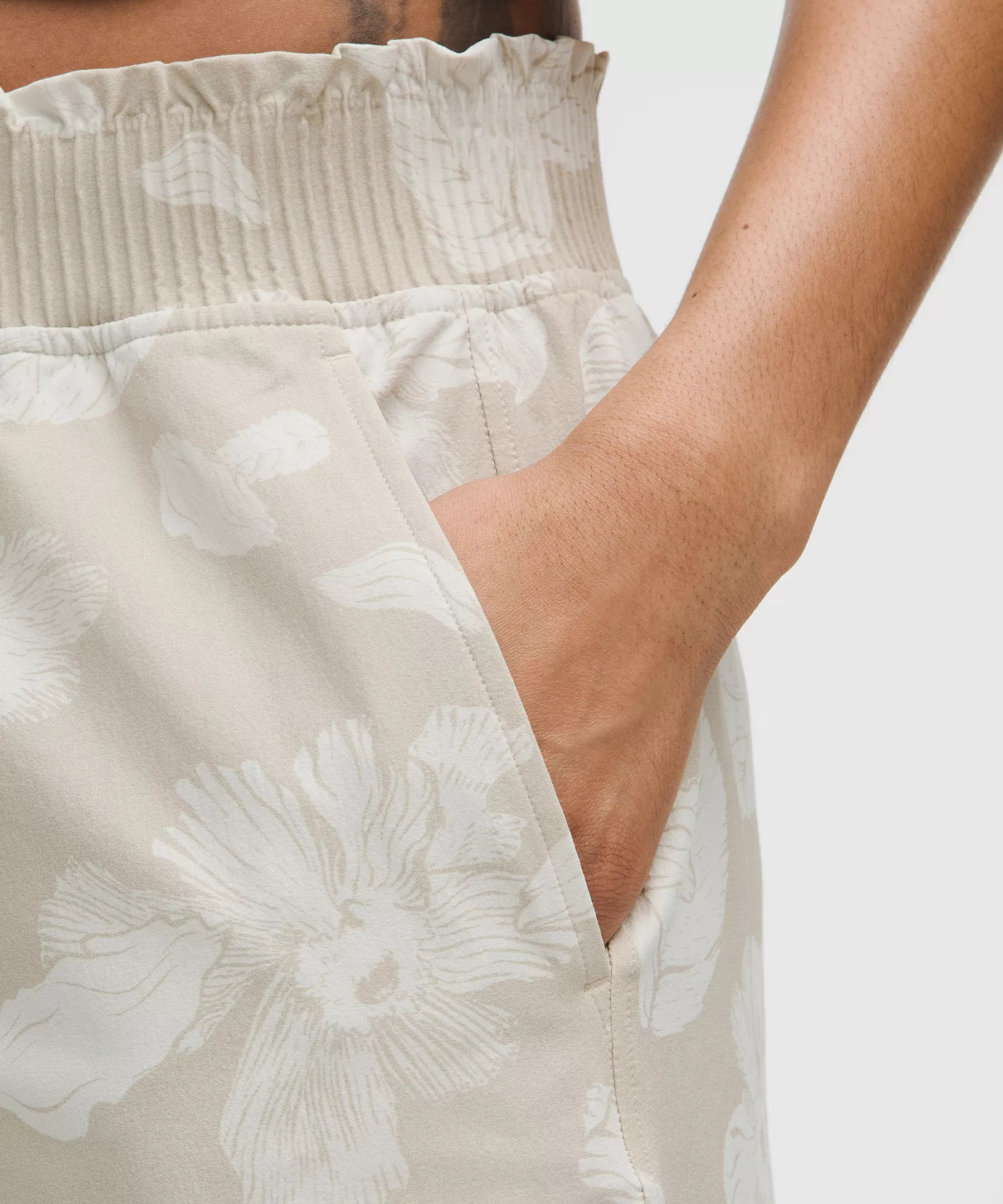 Stretch Woven Ruffle-Waist High-Rise Short 9" | Lululemon (US)