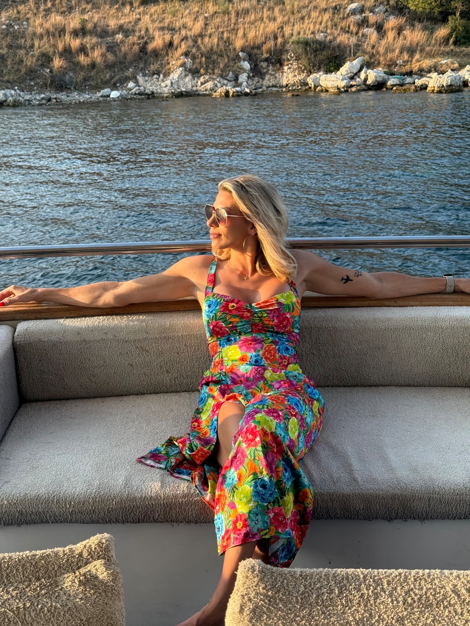 Still dreaming I’m on vacation 😍 I’ve got a bunch more posts coming of all my vacay outfits I wore on my latest trip to Turkey! This one I got from Fashion Pass but it’s available on Show Me Your Mumu!

#FashionPass #ShowMeYourMumu #travel #vacation

#LTKSeasonal #LTKTravel #LTKSummerEdit