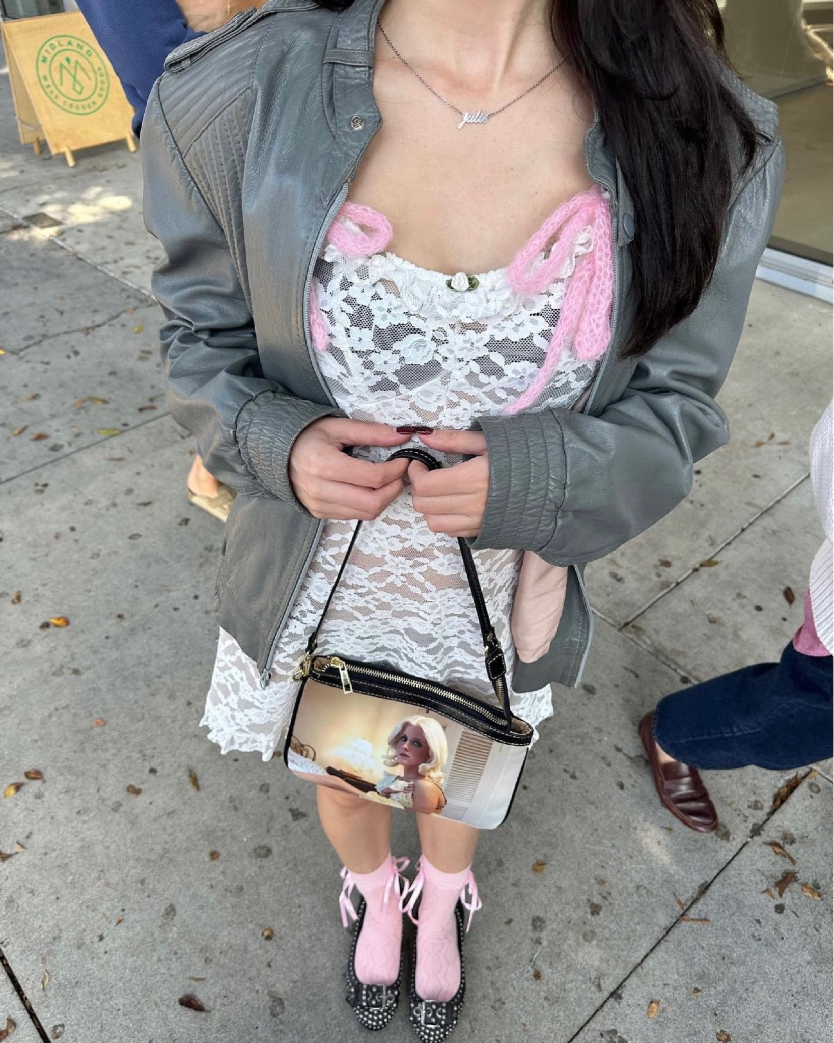 pink deets! Og brands:

dress: for love & lemons
shoes: miu miu
bag: favoritechildcollective
bows: handmade from depop
