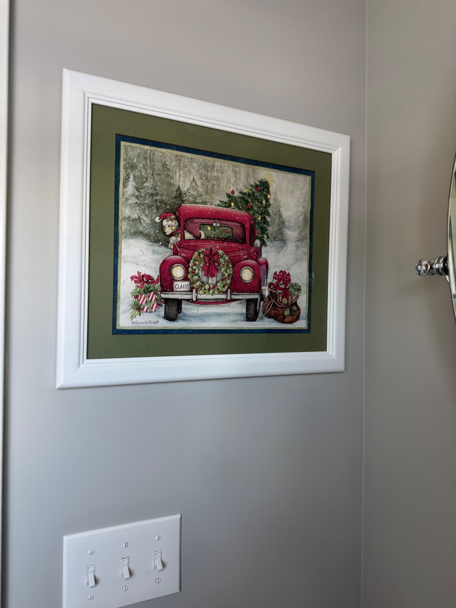 Christmas decor 
Lang calendar 
Susan winget calendar 