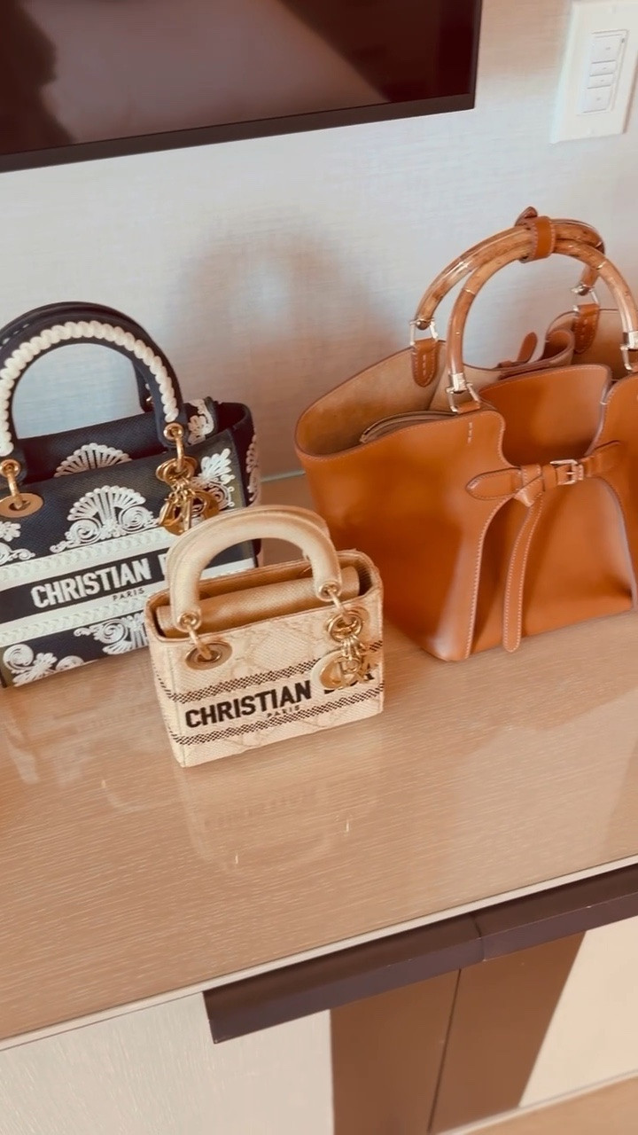 The supporting cast, but equally important.

My outfit formula always comes back to the accessories. I can have the look figured out, but it’s the shoes and bag that make it complete.

#LTKCon #LTKgrwm #LTKvlog