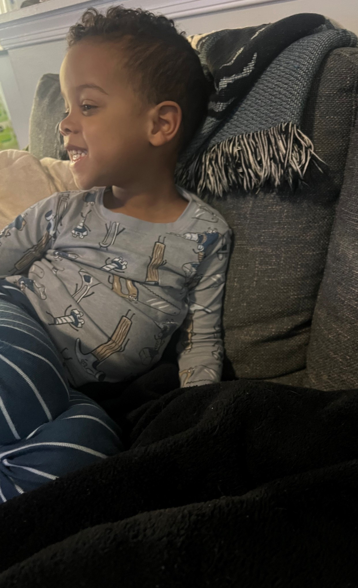 Sunday morning on the couch😁💙