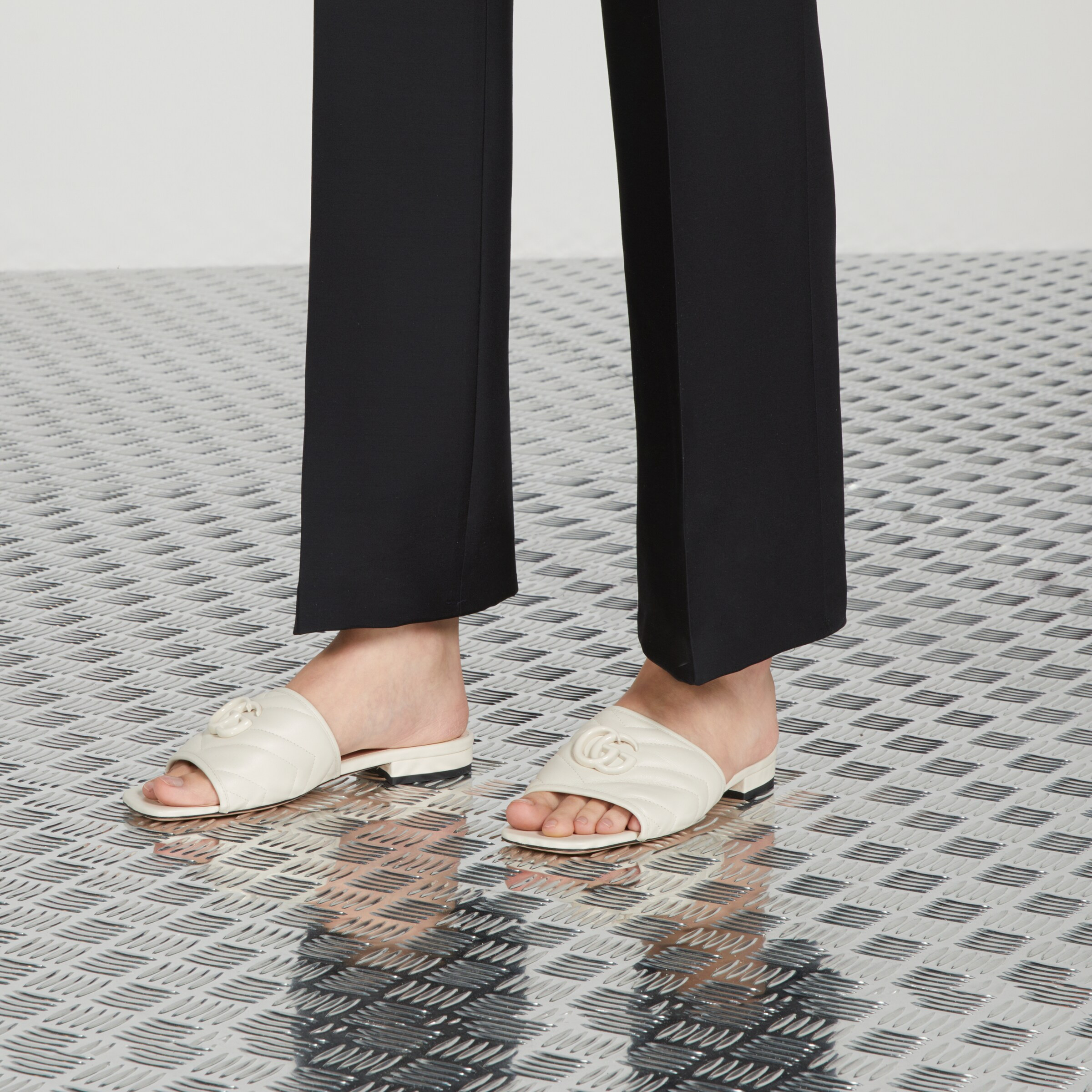 Gucci Women's slide with Double G | Gucci (US)