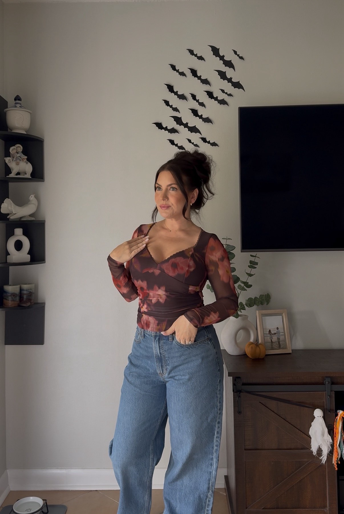 Floral tops 🤝🏼 me // Obsessed w the fit of this top. It is the perfect length, body smoothing and has nice coverage! AND these relaxed fit denim- perfection! 👌🏼 
Will be bringing this whole look with me on vacation to the mountains! 🍂🏔️

Top- small
Denim- 26 short 

Abercrombie, A&F denim, floral tops, fall fashion 

#LTKStyleTip #LTKSeasonal #LTKPetite