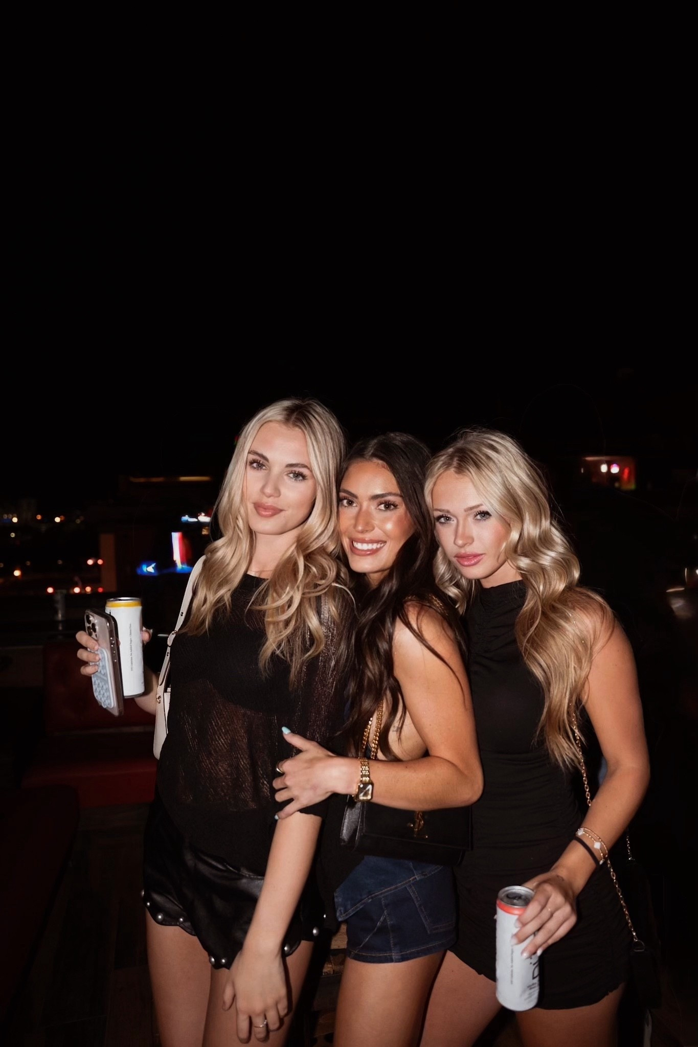 All black moment #goingout #girlsnight #broadway