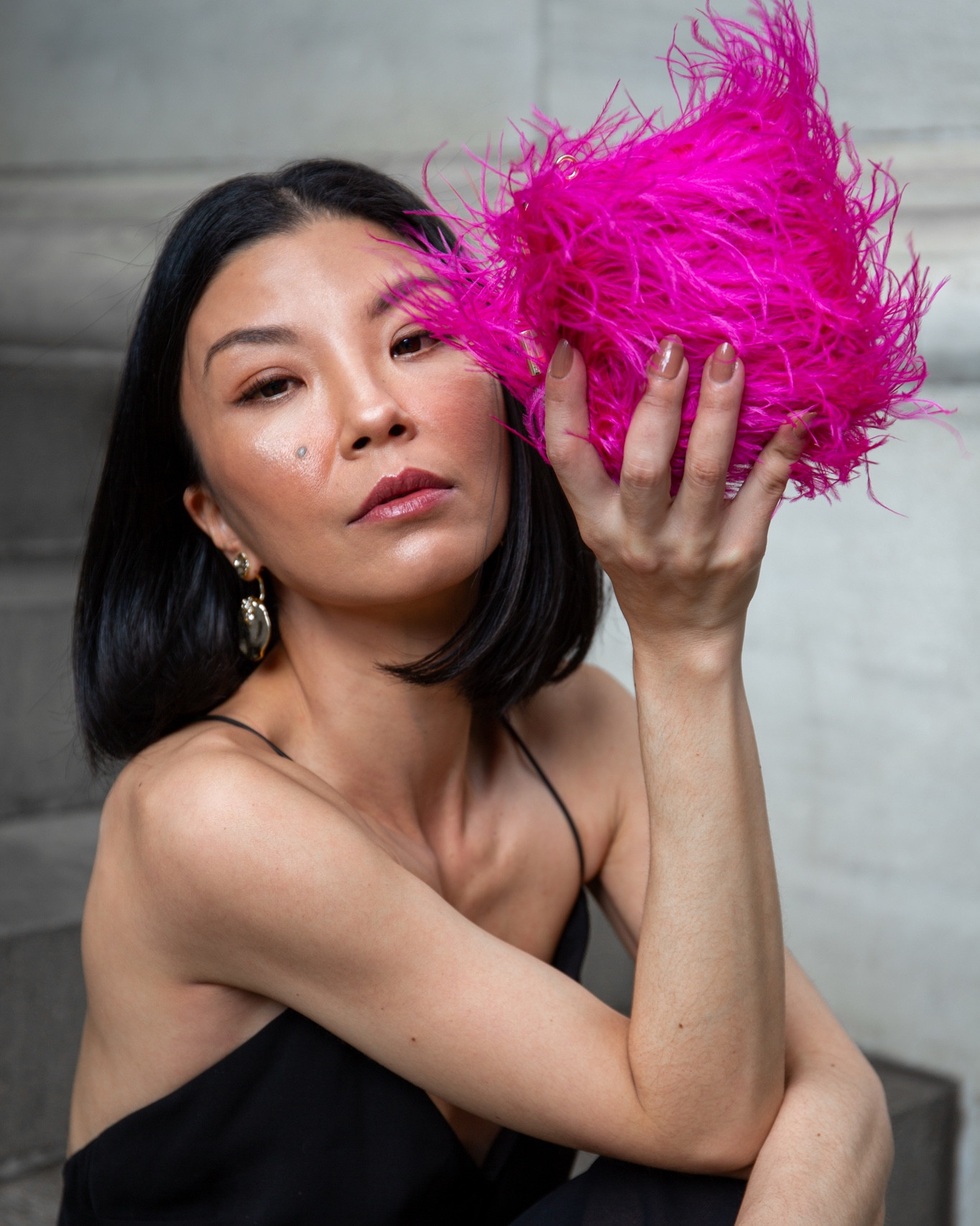 a touch of drama and elegance 🎵💕



#pinkbag #featherbag #blackandpink #outfitinspo #datenightoutfit 

#LTKFindsUnder100 #LTKItBag #LTKStyleTip