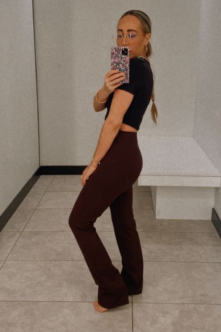 Lululemon try on happening on the IG page today. These wide leg aligns were a favorite & I love the black and brown combo! Stay true to size on pants and shirt!



#LTKfitness #LTKtravel #LTKstyletip