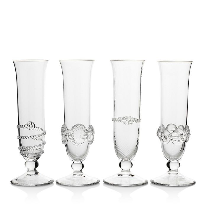 FRIENDS & FAMILY: 25% OFF DISCOUNT APPLIED IN BAG
        
        
                            d... | Bloomingdale's (US)