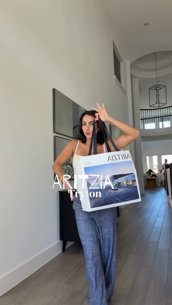 Aritzia summer outfits. Tops size 4, shorts size 2 dress XS, skirt small (needed XS) linen shirt XXS @Aritzia #aritzia

Summer outfit, vacation outfits, petite style

#LTKPetite #LTKSaleAlert #LTKootd