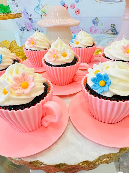 The perfect cupcakes for a tea party!! 
 Follow me on IG @modernlivingbybeth










#LTKkids #LTKhome #LTKparties