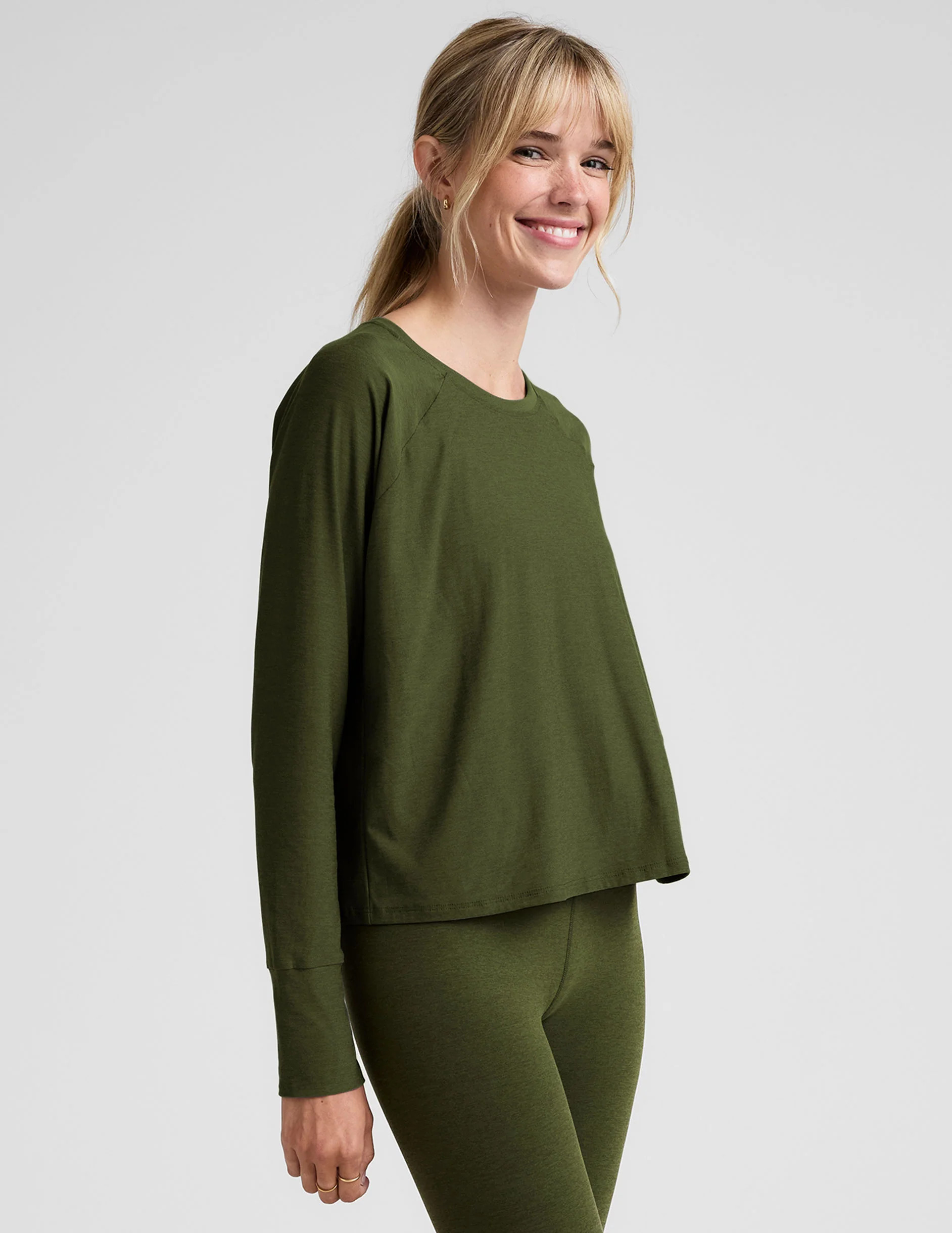 Featherweight Daydreamer Pullover | Beyond Yoga | Beyond Yoga
