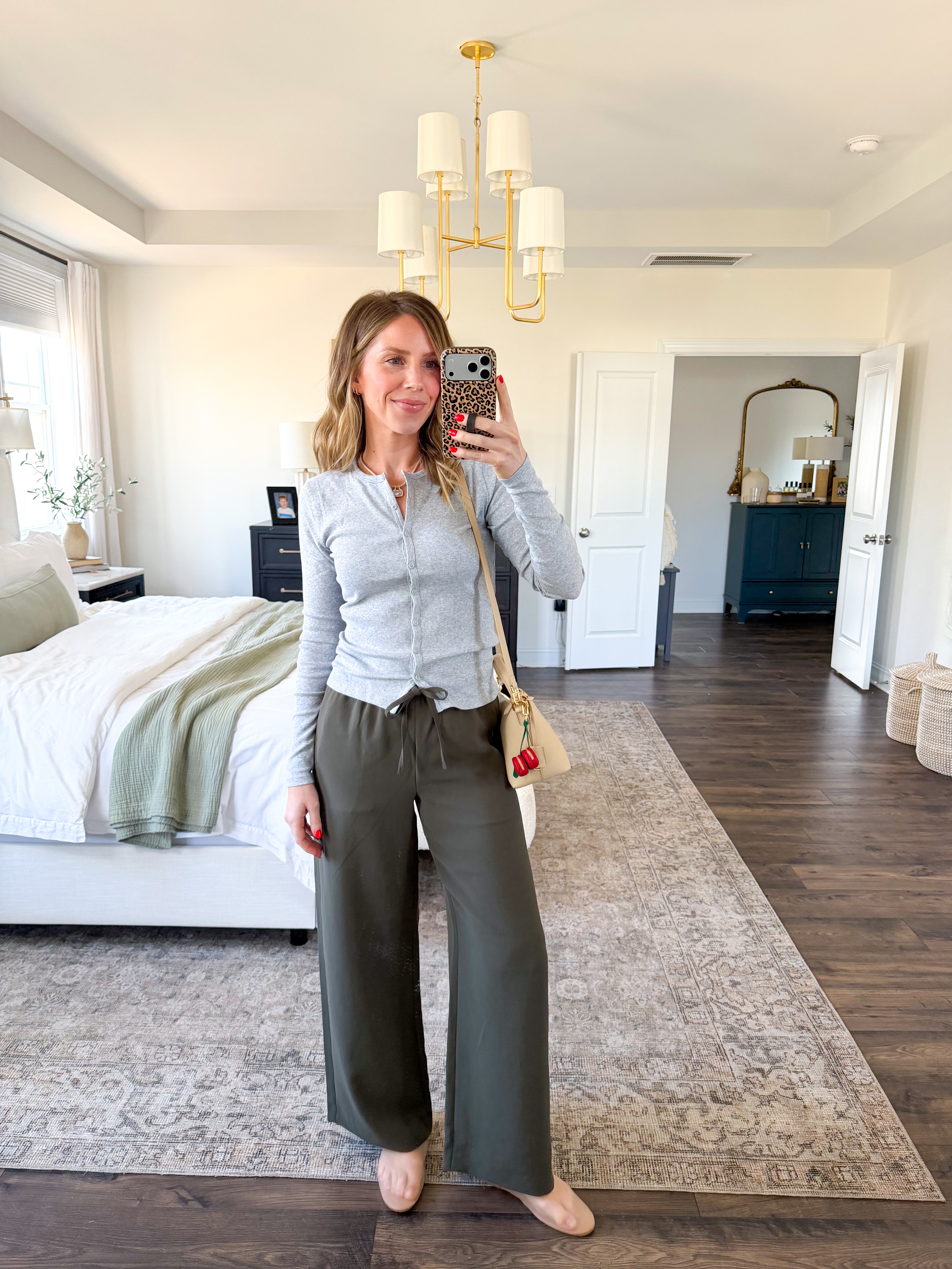 Elevated casual outfit I wore recently (wearing M in top, S in pants!)
