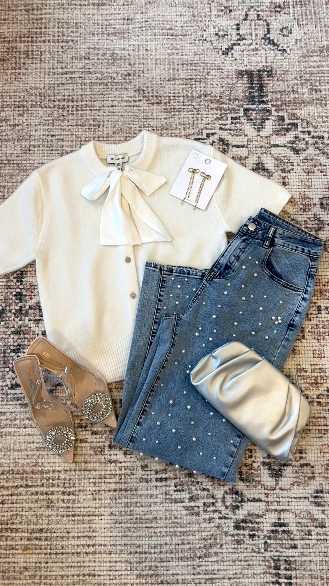 Holiday Outfit Idea

Christmas outfit, holiday outfit, holiday dresses, NYE outfit, NYE dress, target fashion, target finds, Walmart fashion, Walmart finds, Amazon fashion, Amazon finds, Christmas sweaters, midsize fashion, petite fashion 

#LTKHoliday #LTKPetite #LTKSeasonal