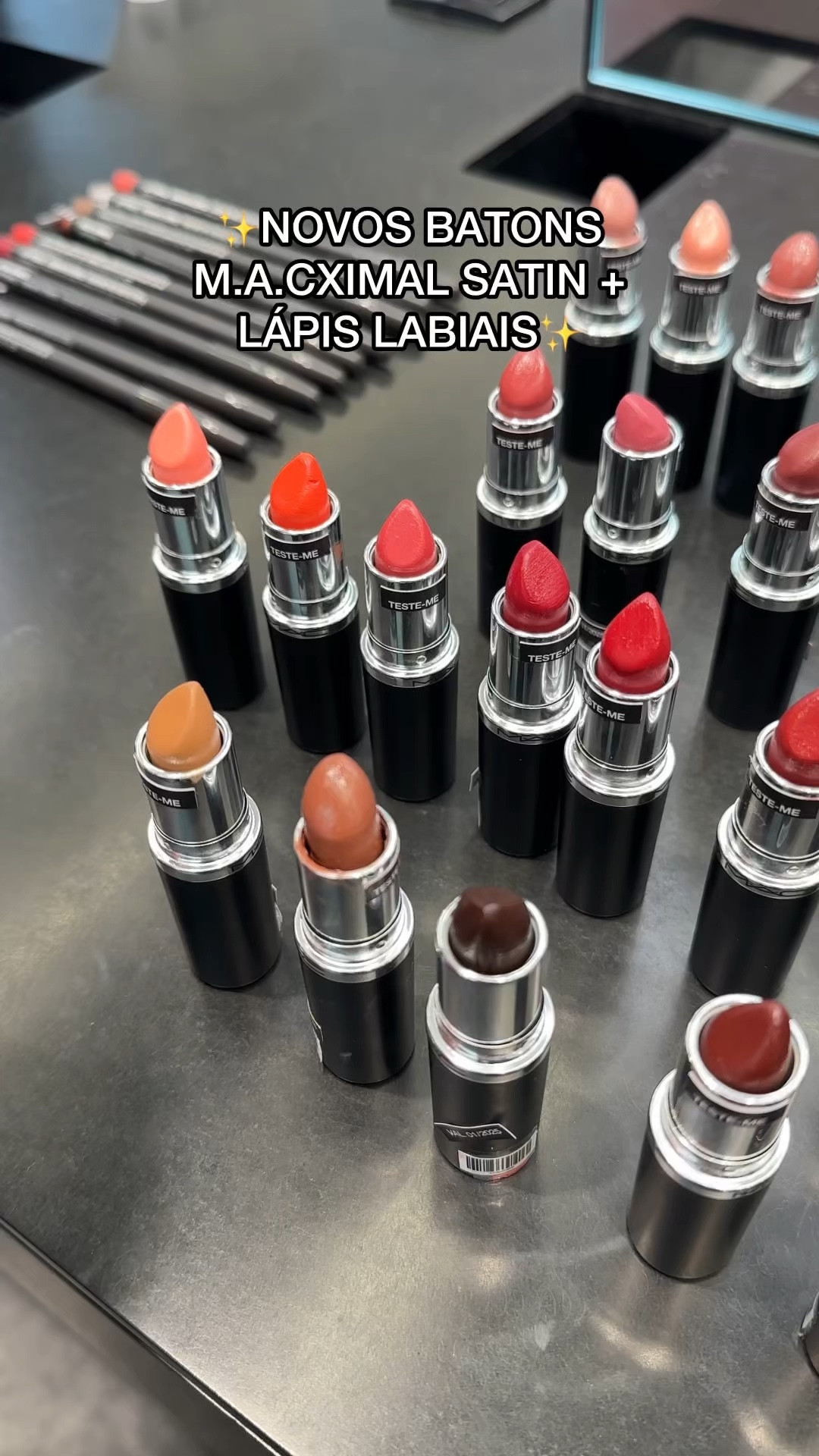 Swatches party com esses lançamentos da M.A.C 🖤 
 
No início desse ano a M.A.C anunciou a reformulação dos batons e essa onda começou com os mattes e agora chegaram os satins com uma fórmula ainda melhor 😍 
 
Os batons estão muito pigmentados e com um acabamento acetinado super confortável! 
 
Também chegaram novas cores dos lápis labiais e já escolhi algumas cores pra mim 😝 
 
Eu e o Luiz Cantú surtamos em várias cores e vocês podem comparar cada uma nos nossos tons de pele! 


#LTKbeleza #LTKbrasil