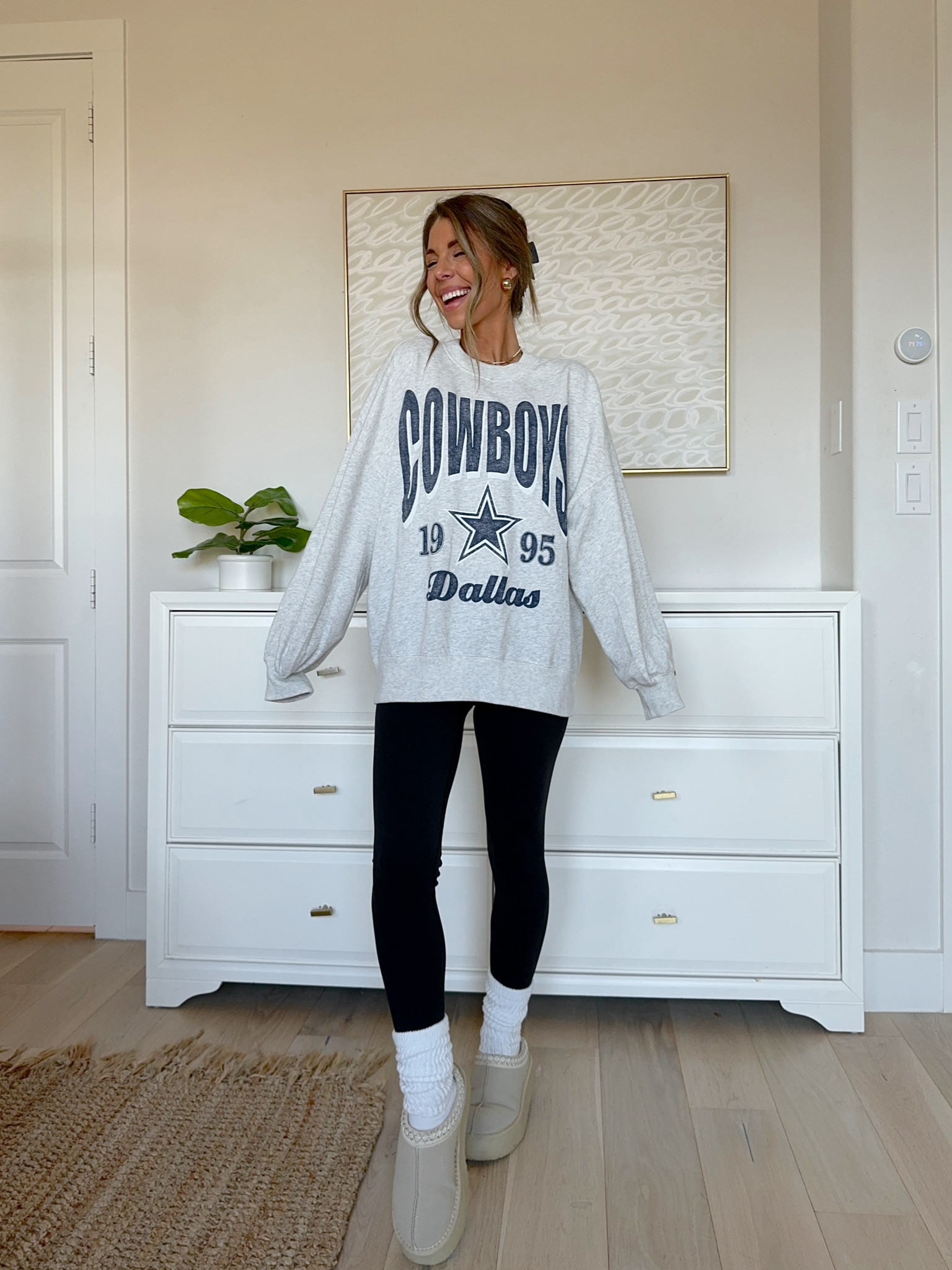 DALLAS COWBOYS SWEATSHIRT 💙 size small. Fit is oversized. YPB leggings on major sale! In size small  

#LTKsalealert #LTKfindsunder50 #LTKstyletip