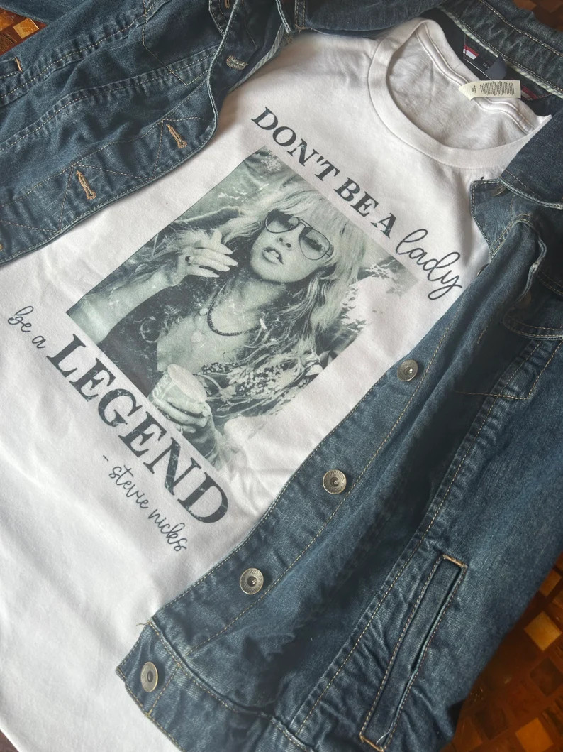 Don’t be white color/unisex /vintage feel/ T-Shirt | Etsy (Global)