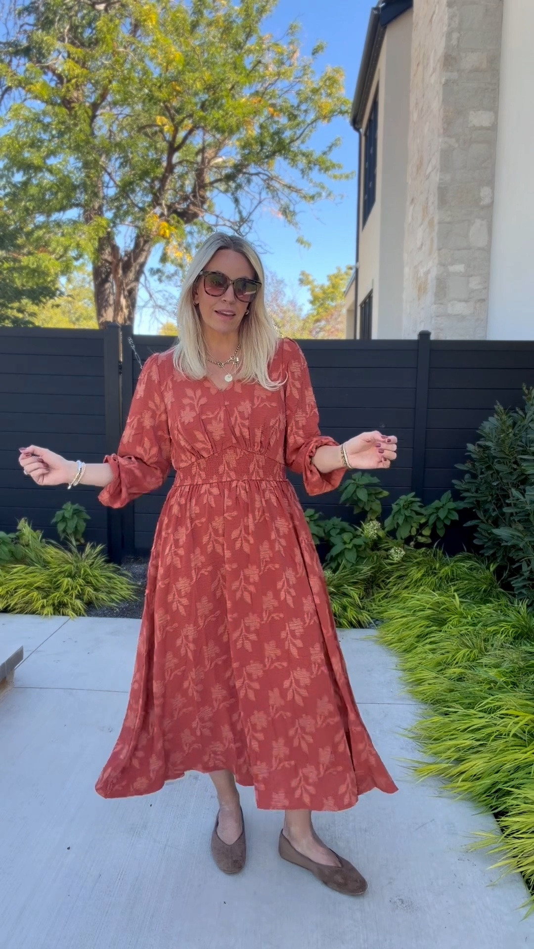 This dress would be so cute for fall family photos! Obsessed with this orange

#LTKootd #LTKgrwm #LTKmomlife