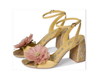 Click for more info about Aria Flower
