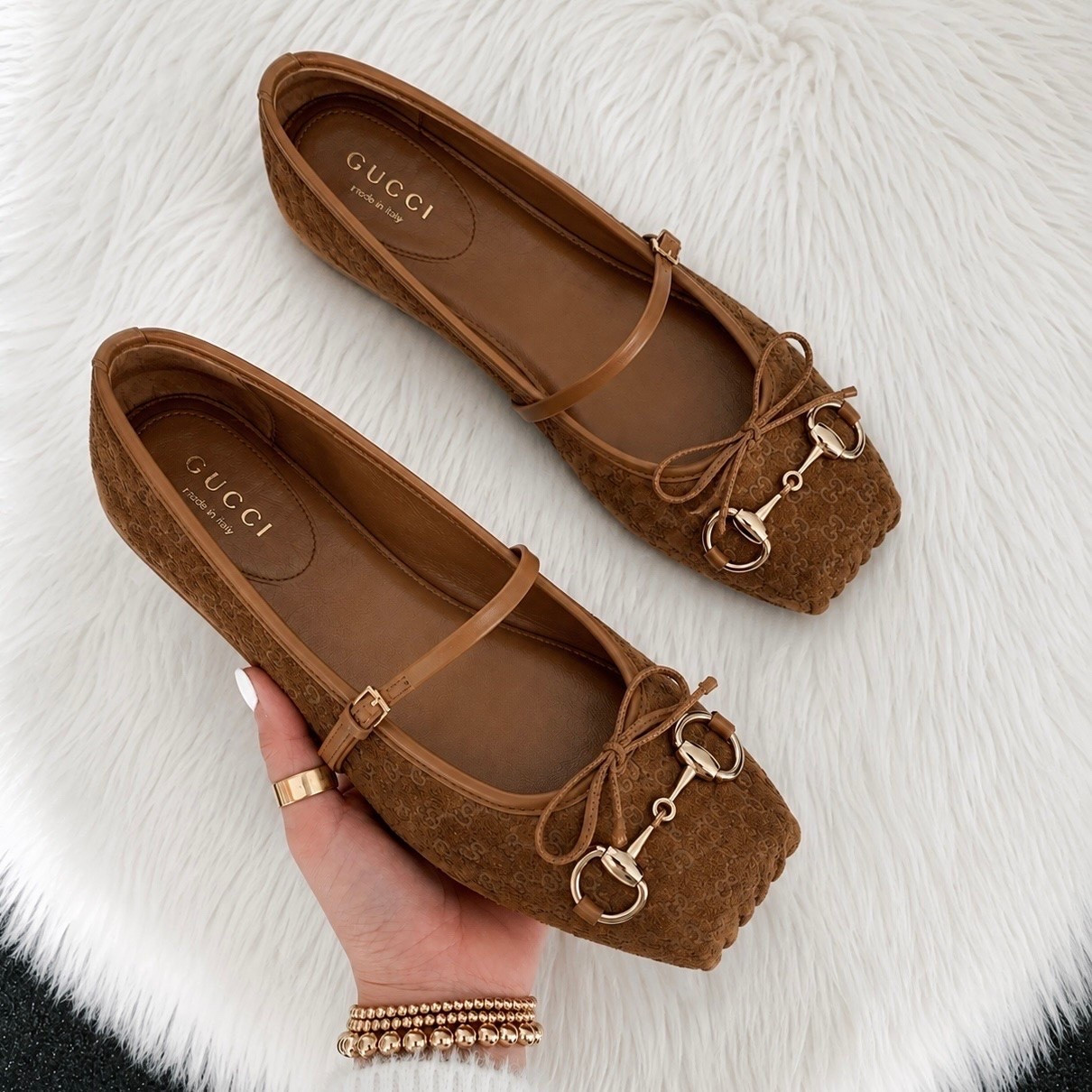 New Gucci flats. I wear size 8.5 and 39.5 in gucci
