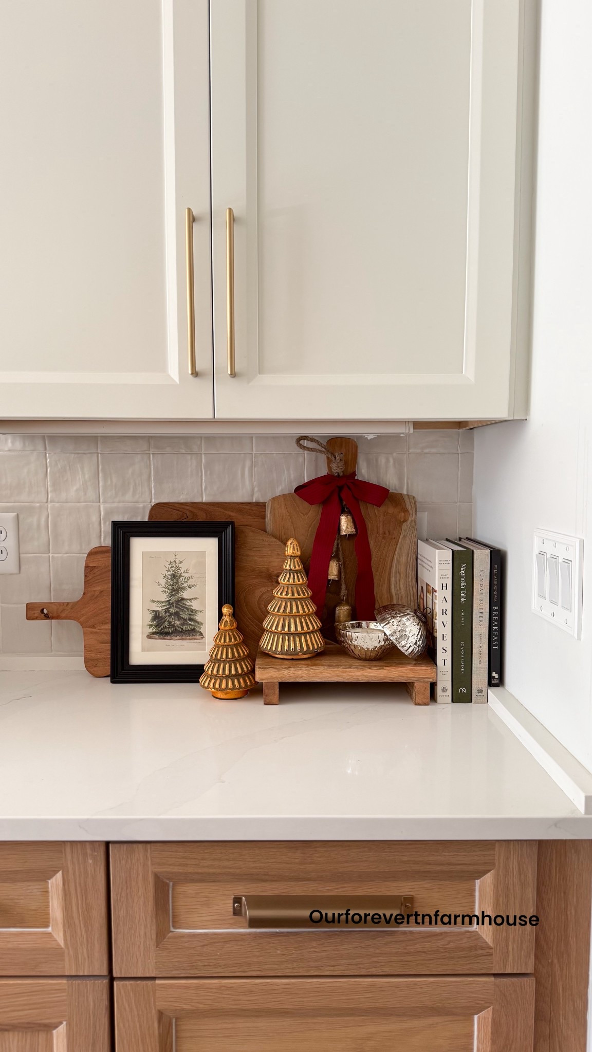 There’s something about Christmas décor that makes home feel warmer, softer, and just a little more magical ✨ The twinkle lights come on, the cozy textures come out, and suddenly the whole house feels like a hug.
I rounded up everything you see here on LTK so you can easily shop the Black Friday sales while you’re getting your own home holiday-ready. It’s truly my favorite time of year, and I hope these little glimpses bring you some inspiration and a whole lot of Christmas cheer. Merry Christmas, friends! 🎄🤍

#LTKGiftGuide #LTKHome #LTKHoliday