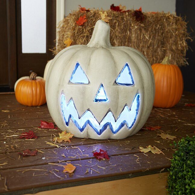 Holiday Living  20.08-in Lighted Jack-o-lantern Free Standing Decoration | Lowe's