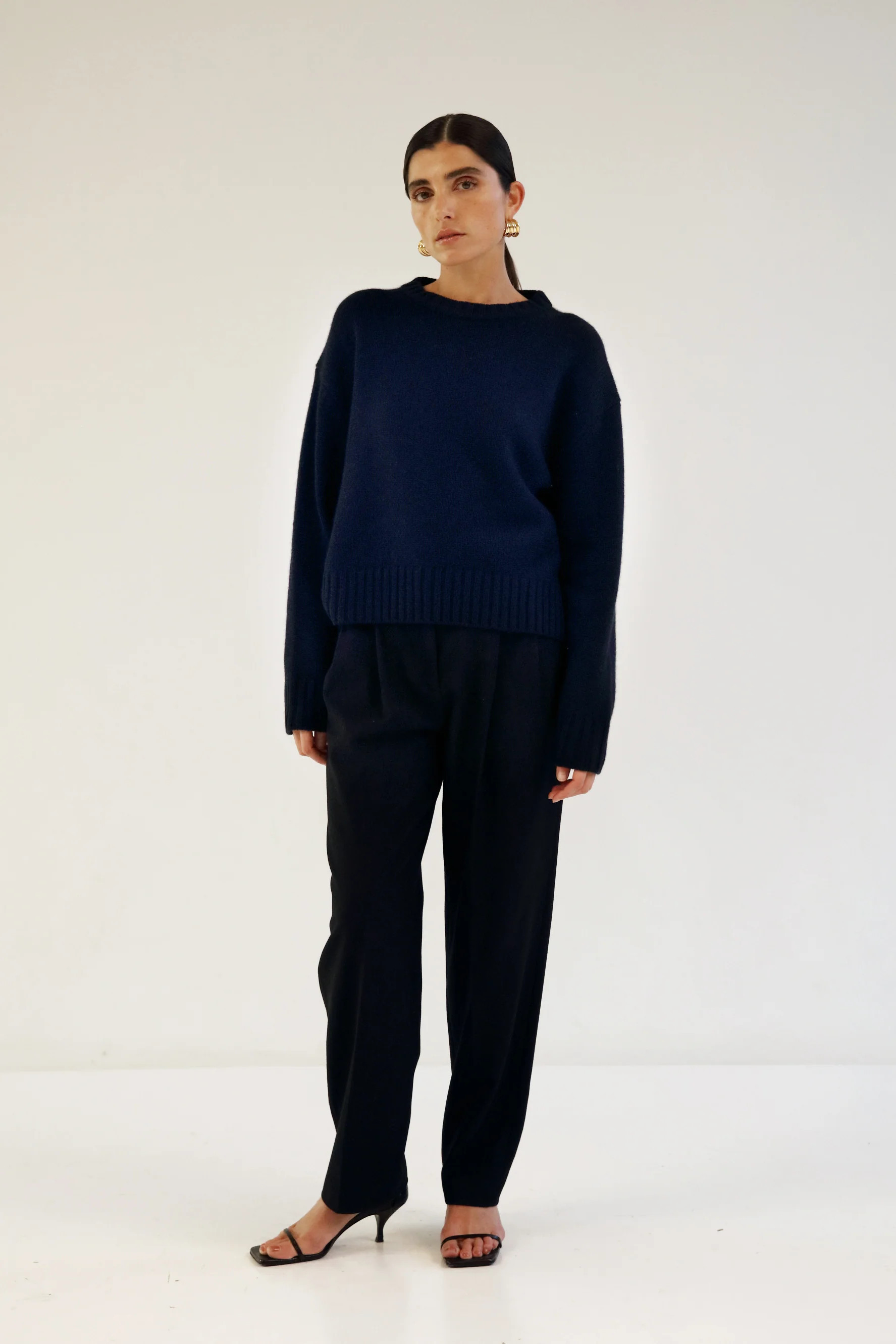 Cru Crewneck Sweater, navy | Almada Label