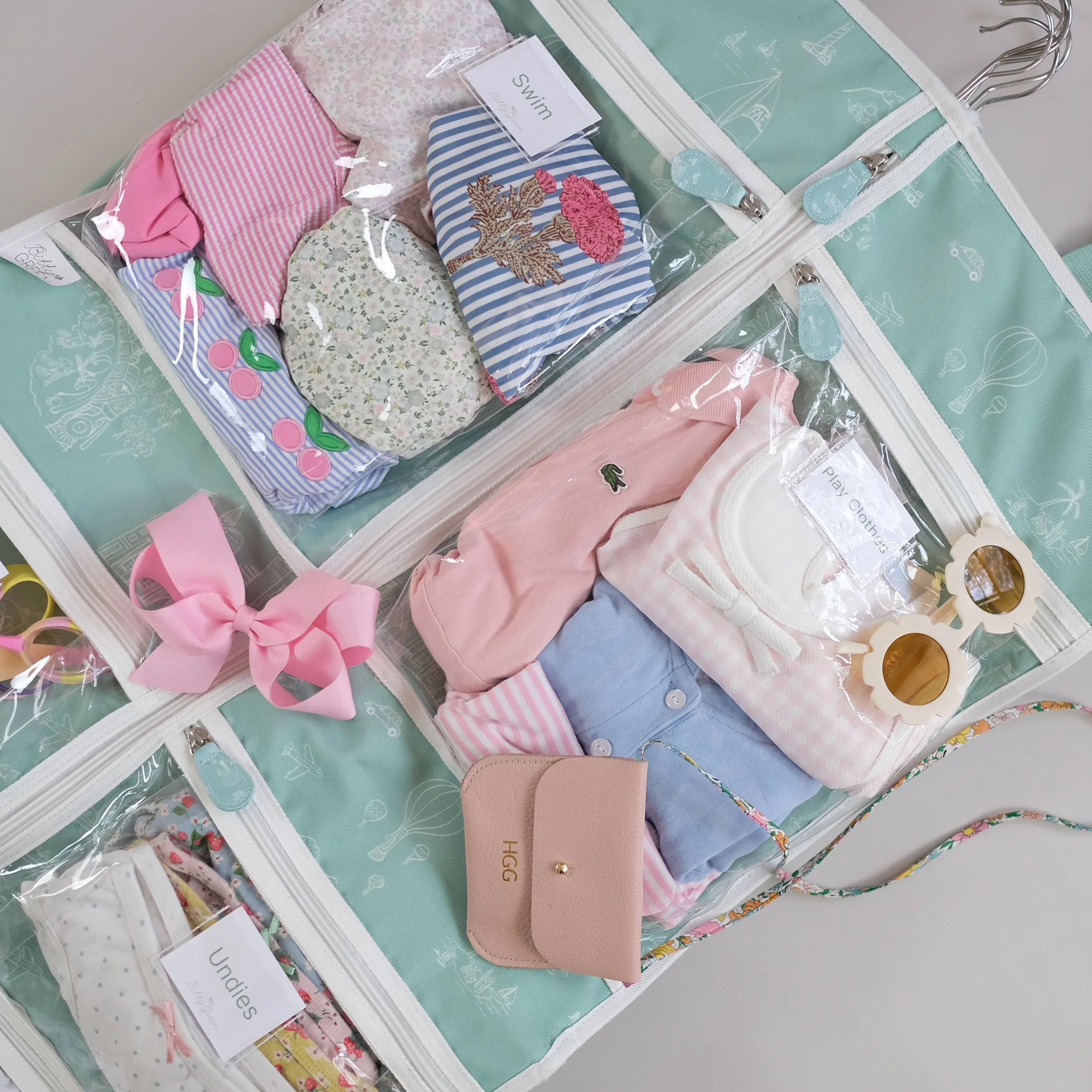 Bitty Green Bag for travel with kids | Bitty Green