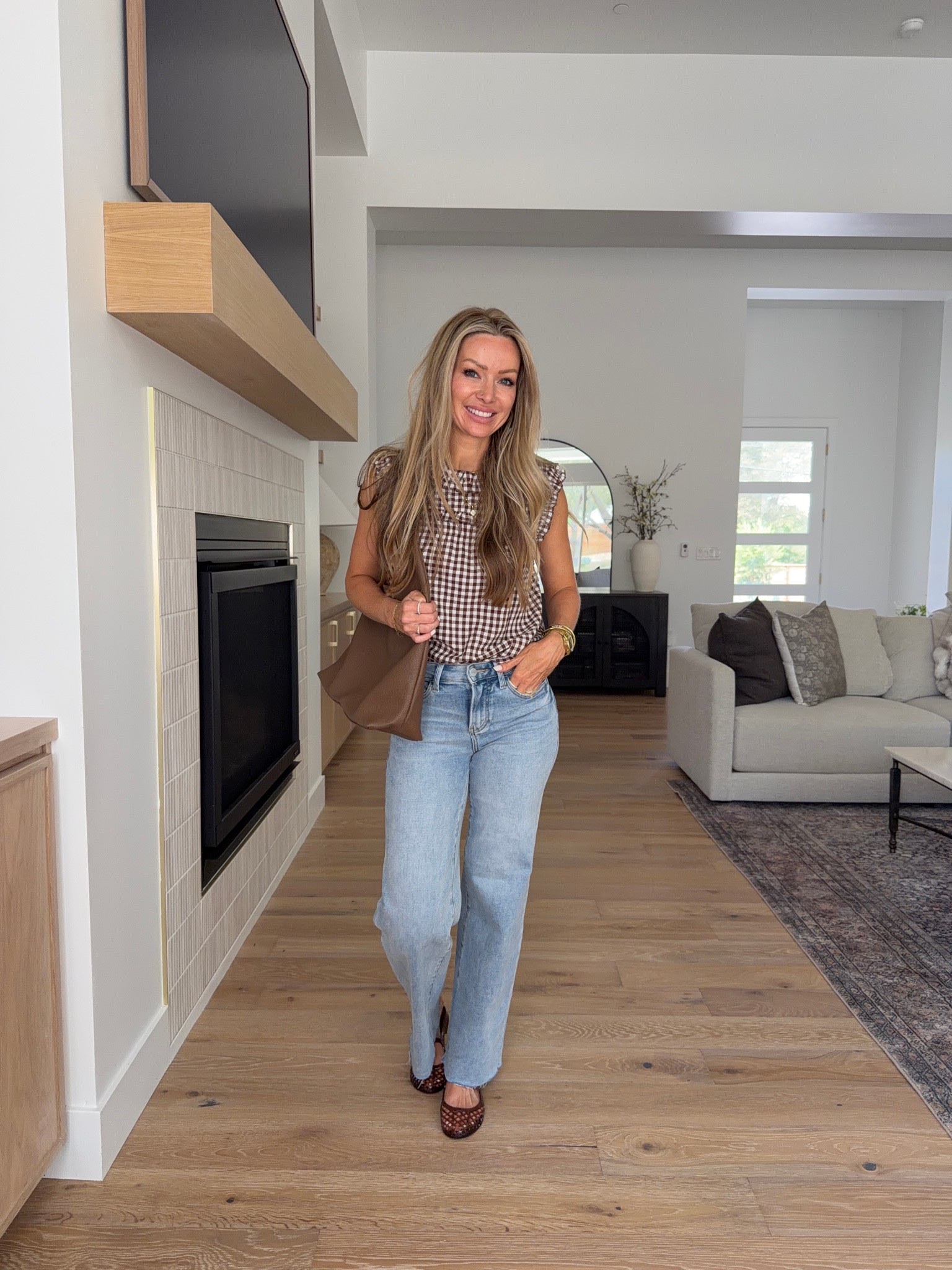 This Amazon fall capsule wardrobe is exactly the kind of haul I love—easy pieces you can mix, match and actually wear over and over. 🤎 comment AMAZON and I’ll send you details 

The color palette is SO good for fall with olive, chocolate brown, cream, denim and the prettiest little prints. I love that the same pieces can go from casual with sneakers to a polished teacher or office outfit just by changing the top, shoes or layering piece.

The floral midi skirt works with a denim jacket, sweater over the shoulders or a brown fall jacket, and those olive cropped pants are such a good everyday basic with everything from gingham to chambray. Then of course I had to add a few really good jeans and simple tops to make the whole capsule feel wearable for real life.

If you’re trying to build a fall wardrobe without buying a completely new outfit every time you get dressed, save this one. Which look would you wear first? 🤎

#amazonfashion #amazonfallfashion #fallcapsulewardrobe #amazonoutfits #falloutfits