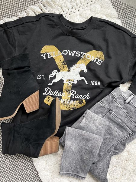 🚨 30% off select women’s Sweatshirts and Sweat Pants.
(Exact booties are from last year, but linked similar options)

Yellowstone Graphic Sweatshirt • Acid Wash Jeggings • Black Booties • Yellowstone Premiere • Womens Fashion • Fall Looks

#fallfashion #yellowstonegraphic #falllooks #womensfashion

#LTKsalealert #LTKstyletip #LTKunder50