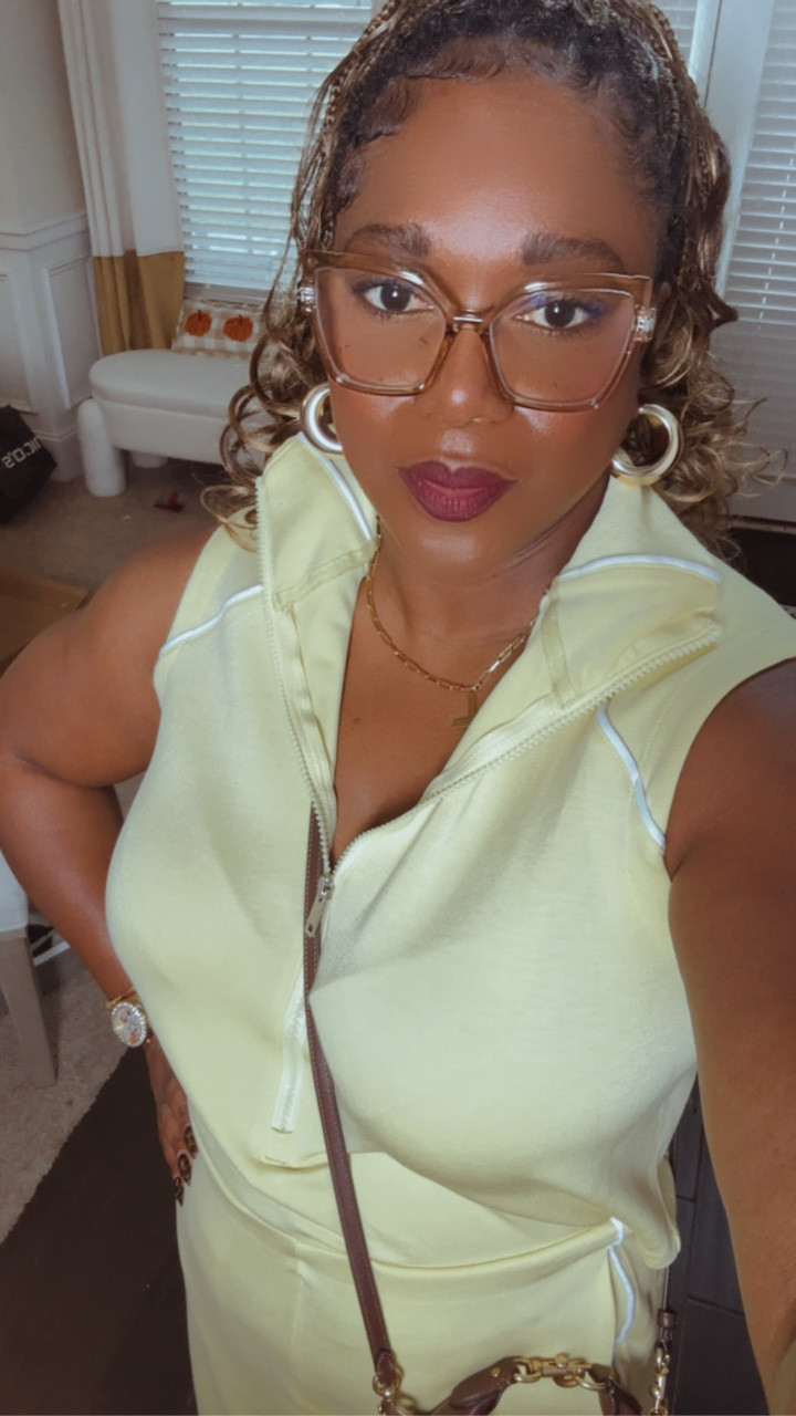 💛 Hello, yellow! This Amazon jumpsuit is giving vacation vibes all the way ✨ The best part? That front zipper 👏 No bathroom struggles, just easy, breezy, and breathable. Loved it so much I had to spin the block and wear it again. #AmazonFinds #VacationStyle #CLUVFinds


#LTKOver40 #LTKStyleTip #LTKSaleAlert