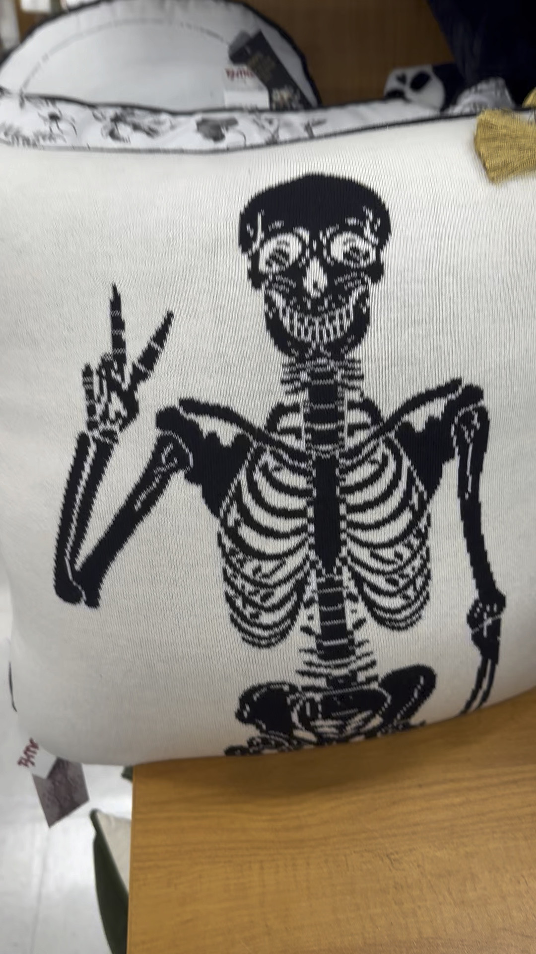 Skelly pillow

#LTKHome #LTKSeasonal