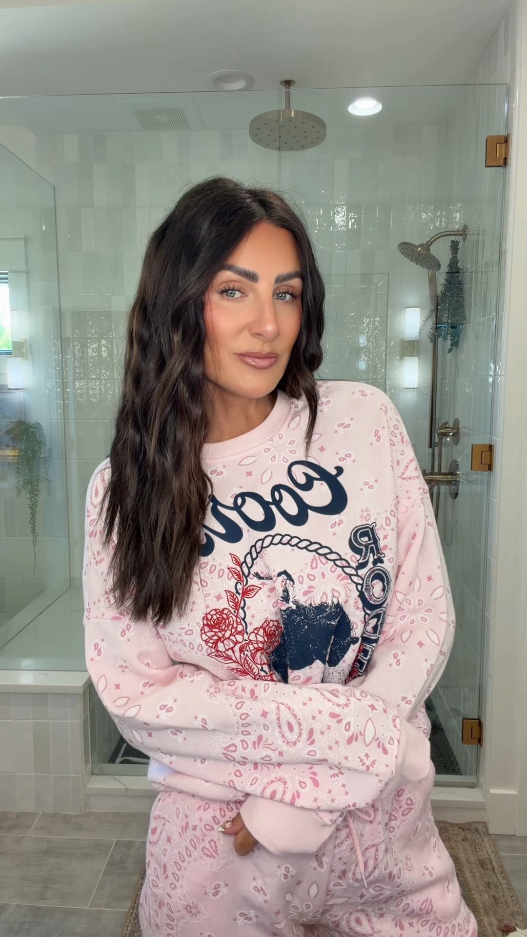 Cutest paisley print set medium sweatshirt and medium shorts 

#LTKootd #LTKgrwm #LTKdayinmylife