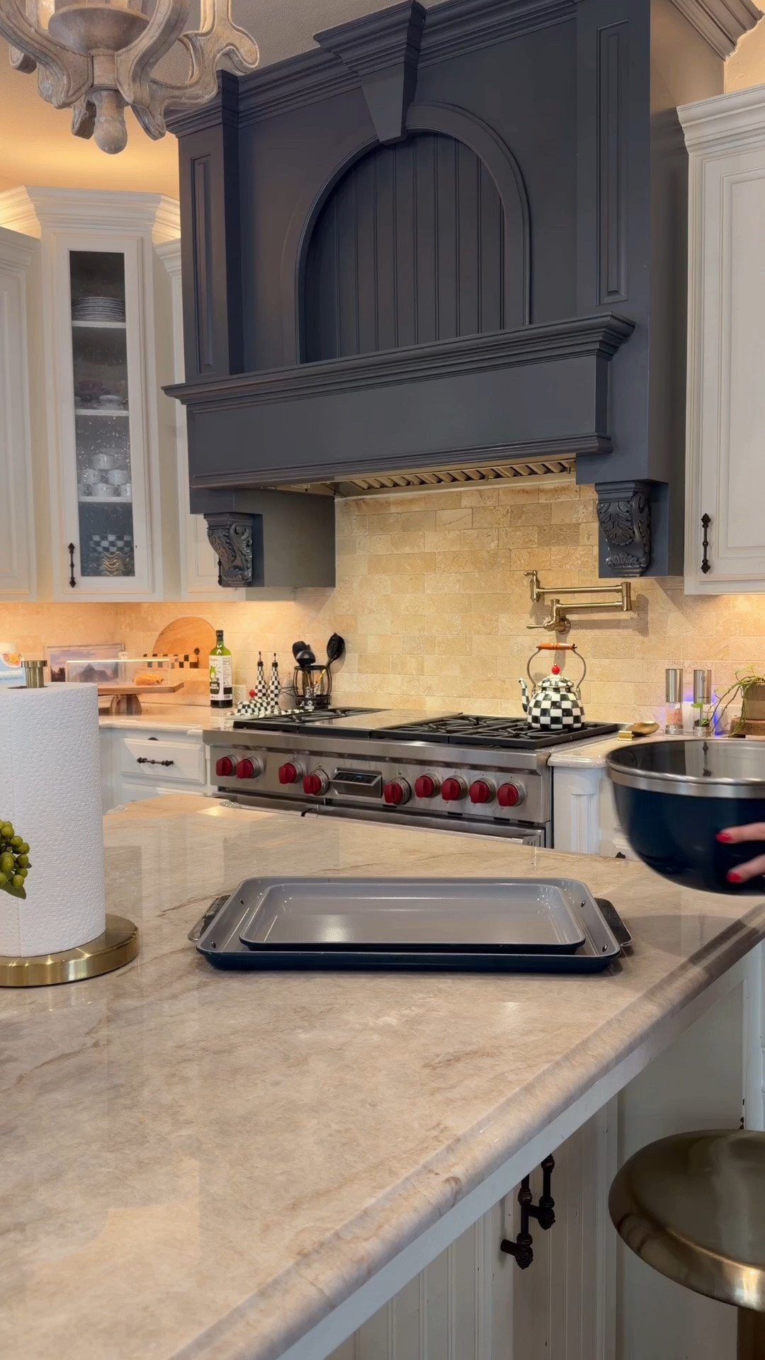 Kitchen must have! My favorite mixing and storage bowls and baking sheets!