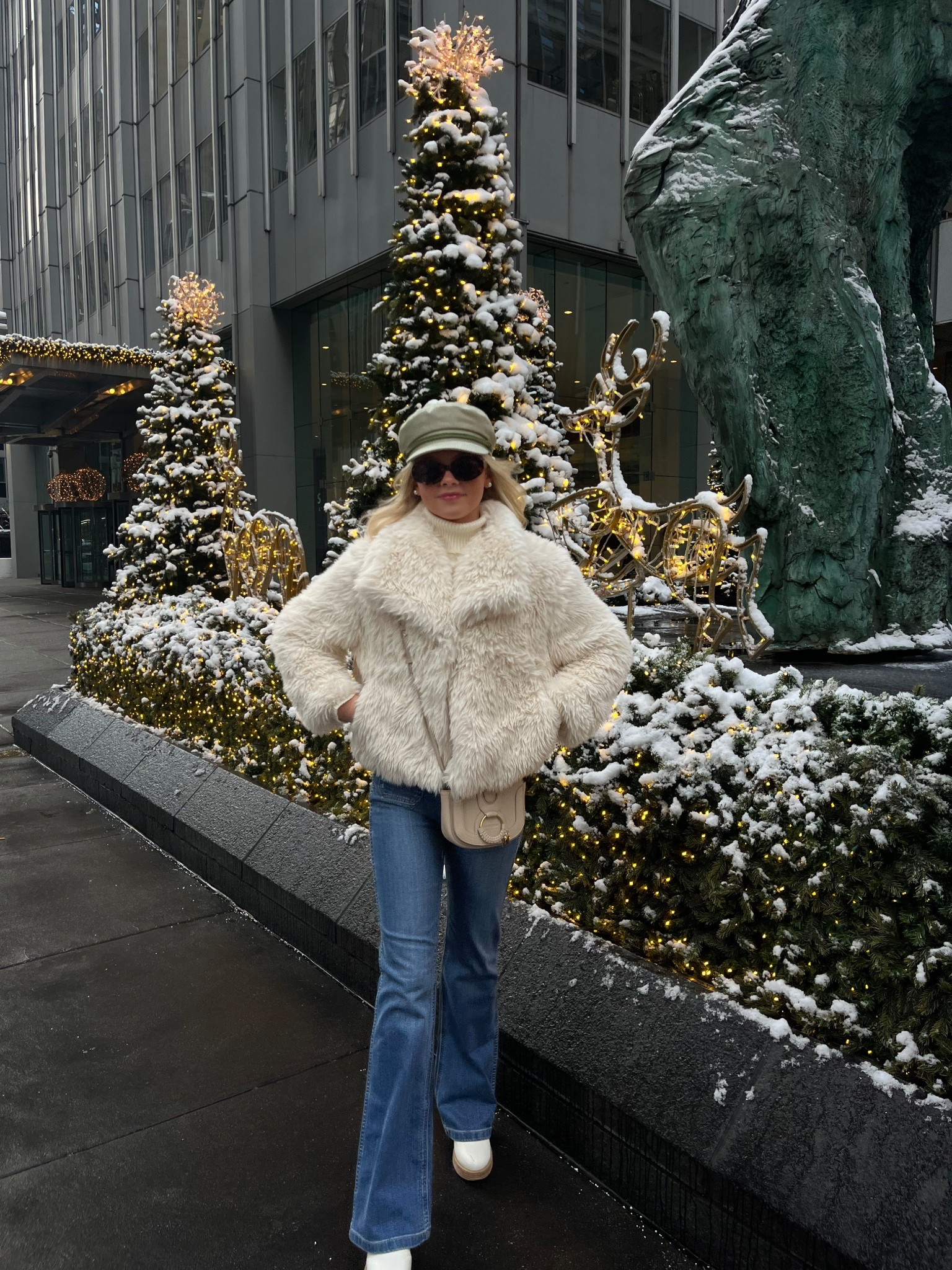 Christmas in NYC day 2!!! Message me on TikTok or Instagram for the hat details (still online but wasn’t able to link!) #nycchristmas #newyorkchristmas #winterootd #newyork #christmas #stylefinds


#LTKTravel #LTKStyleTip