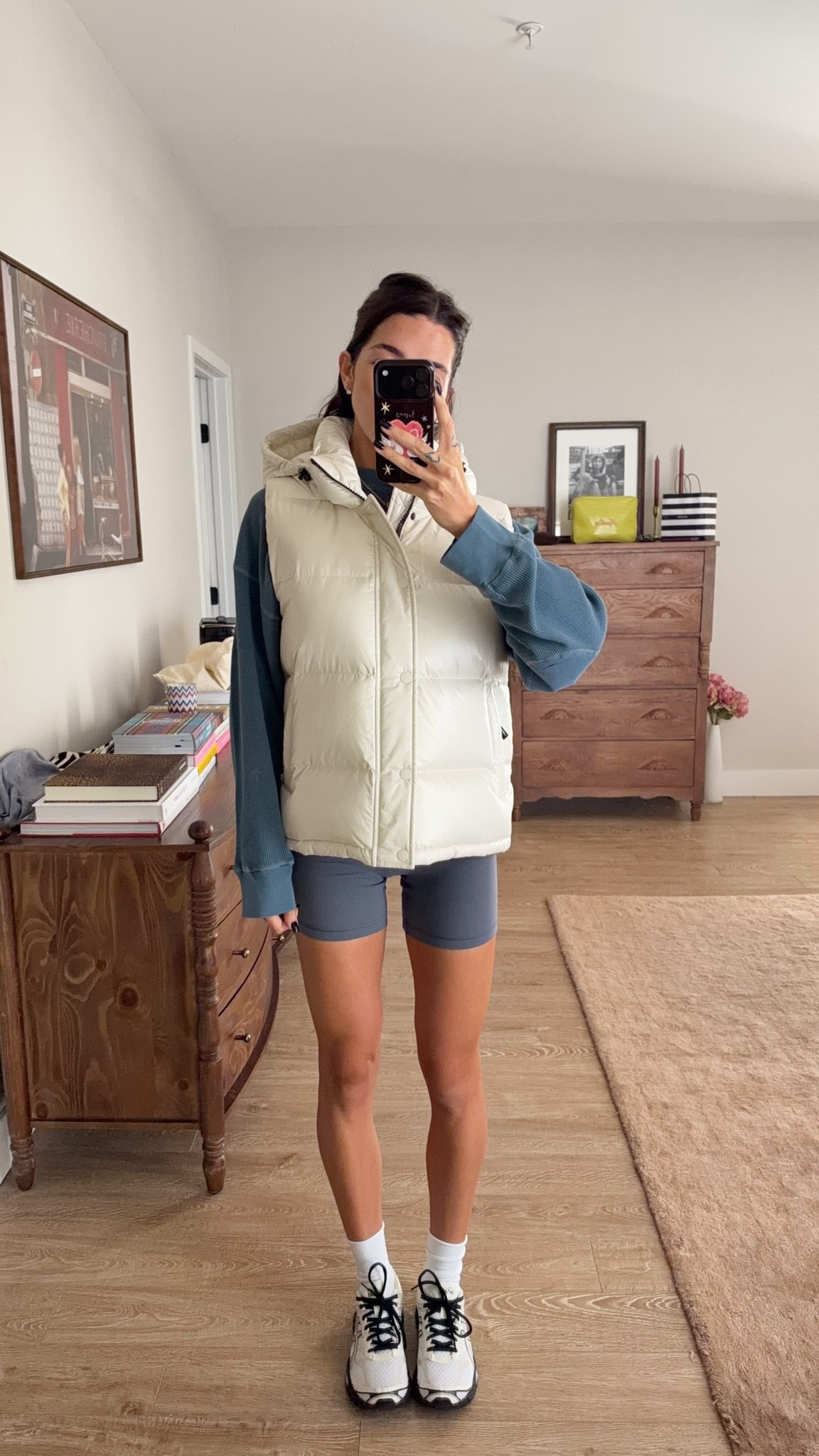 @Aritzia super puff vest outfit! M in super puff vest, S in Fargo longsleeve, & 4 in butter infinite shorts 5” #Ad #AritziaPartner