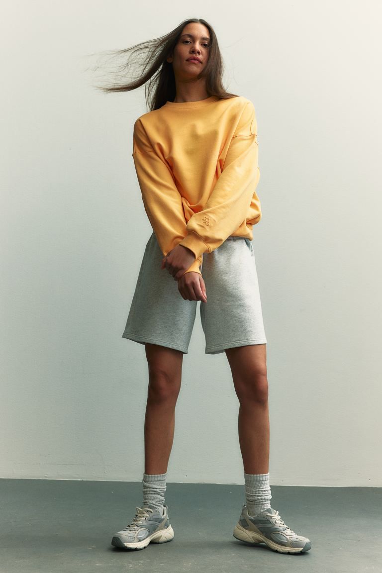 Oversized Sports Sweatshirt - Round Neck - Long sleeve - Yellow - Ladies | H&M US | H&M (US + CA)