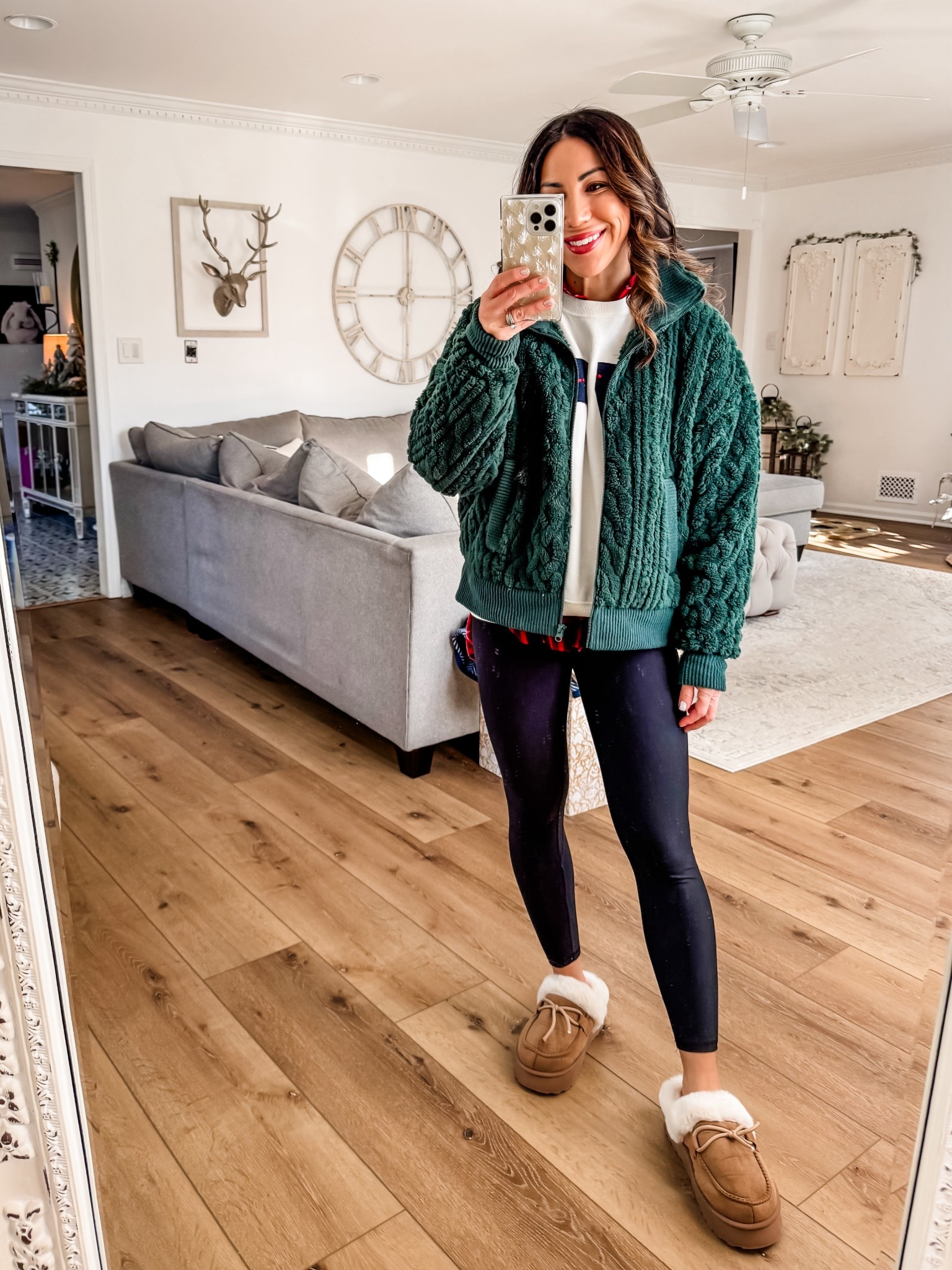 Small Sherpa jacket, small sweatshirt, clogs TTS


#LTKSaleAlert #LTKOver40 #LTKFindsUnder50