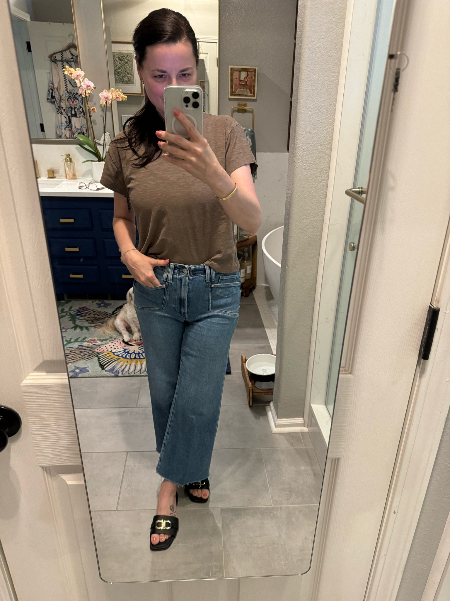 These jeans, this soft shirt, and these shoes 😍🥰😏

#LTKStyleTip #LTKShoeCrush #LTKOver40