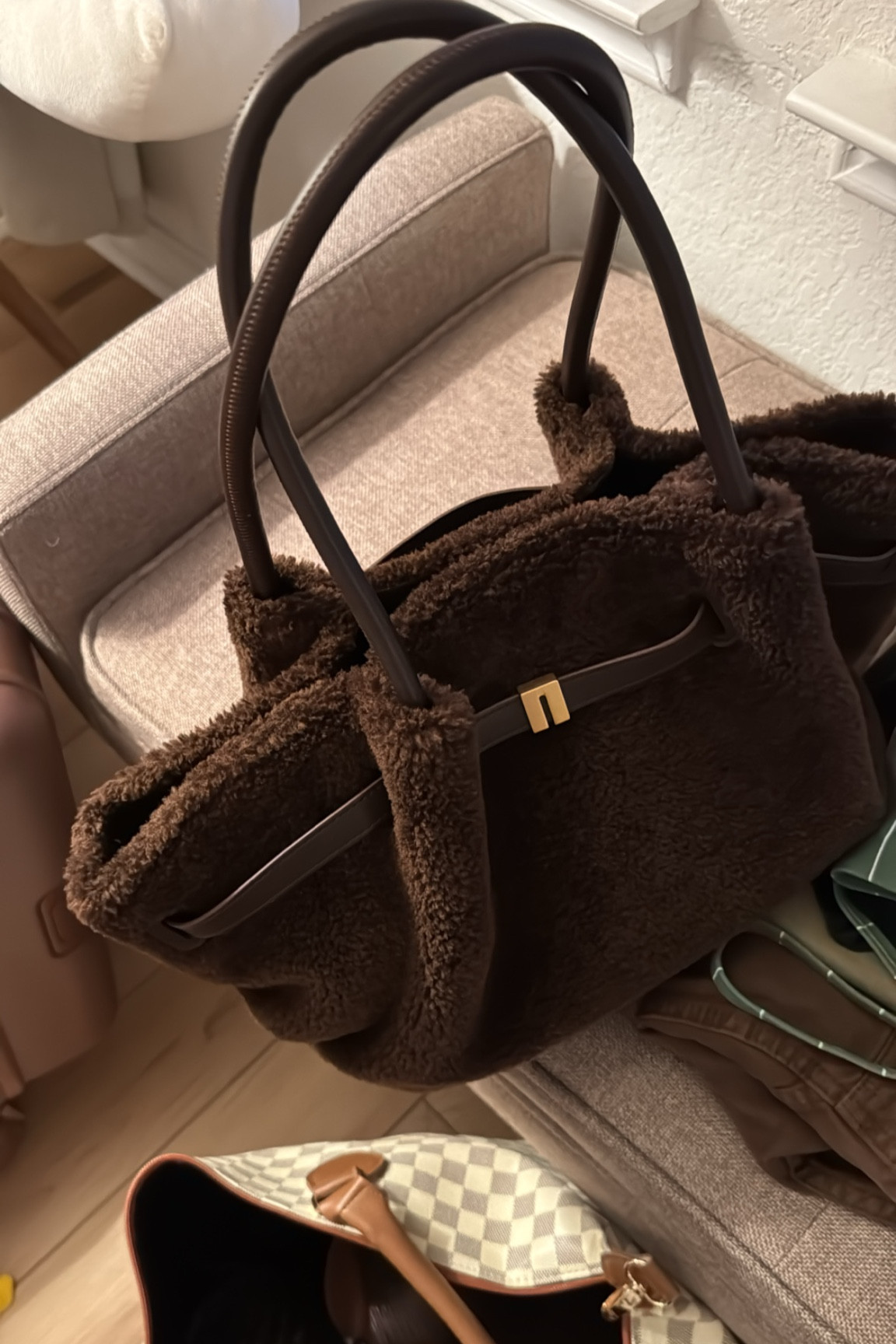 Demellier lookalike bag Sherpa brown chocolate winter purse 

#LTKItBag #LTKTravel